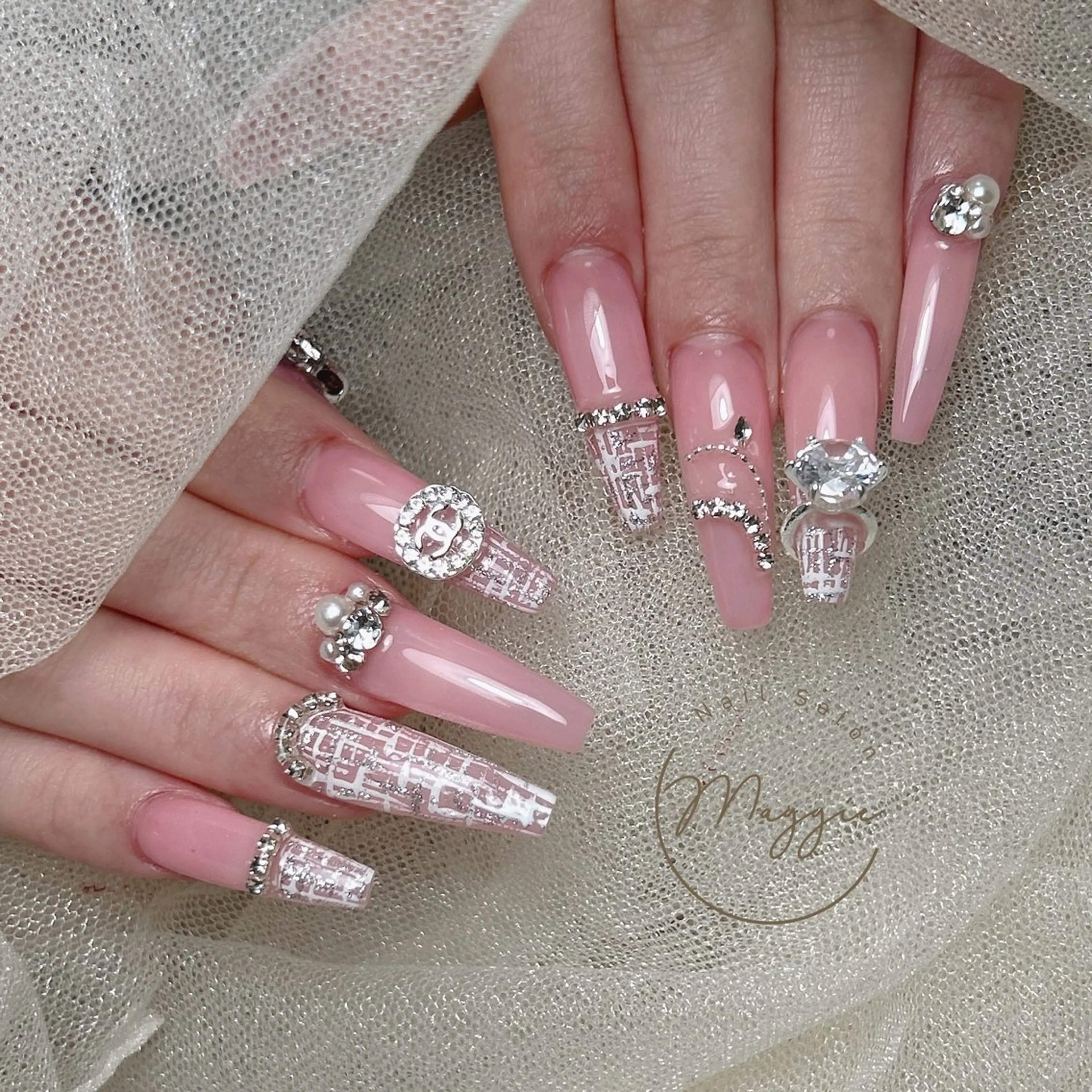 ネイル Maggie Nail🦩のネイルデザイン