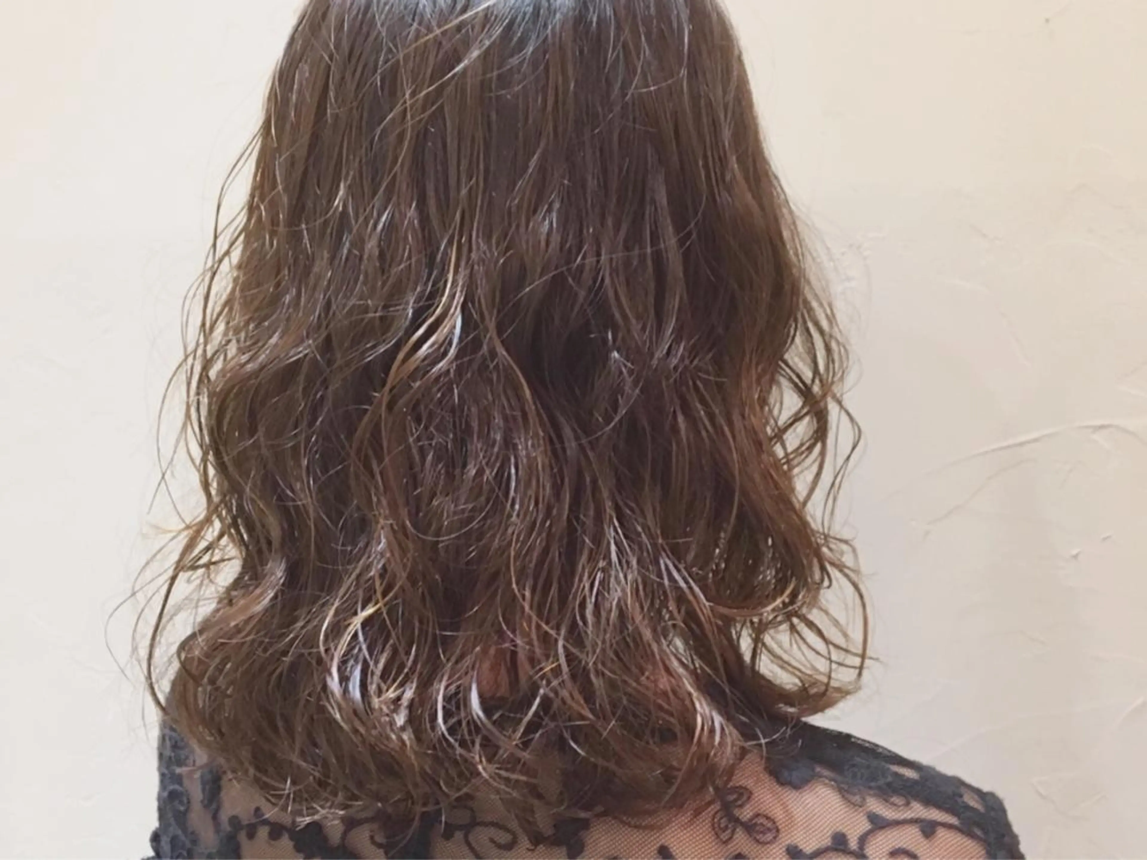 ミディアム パーマ historico所属・シマダ アユミのヘアスタイル