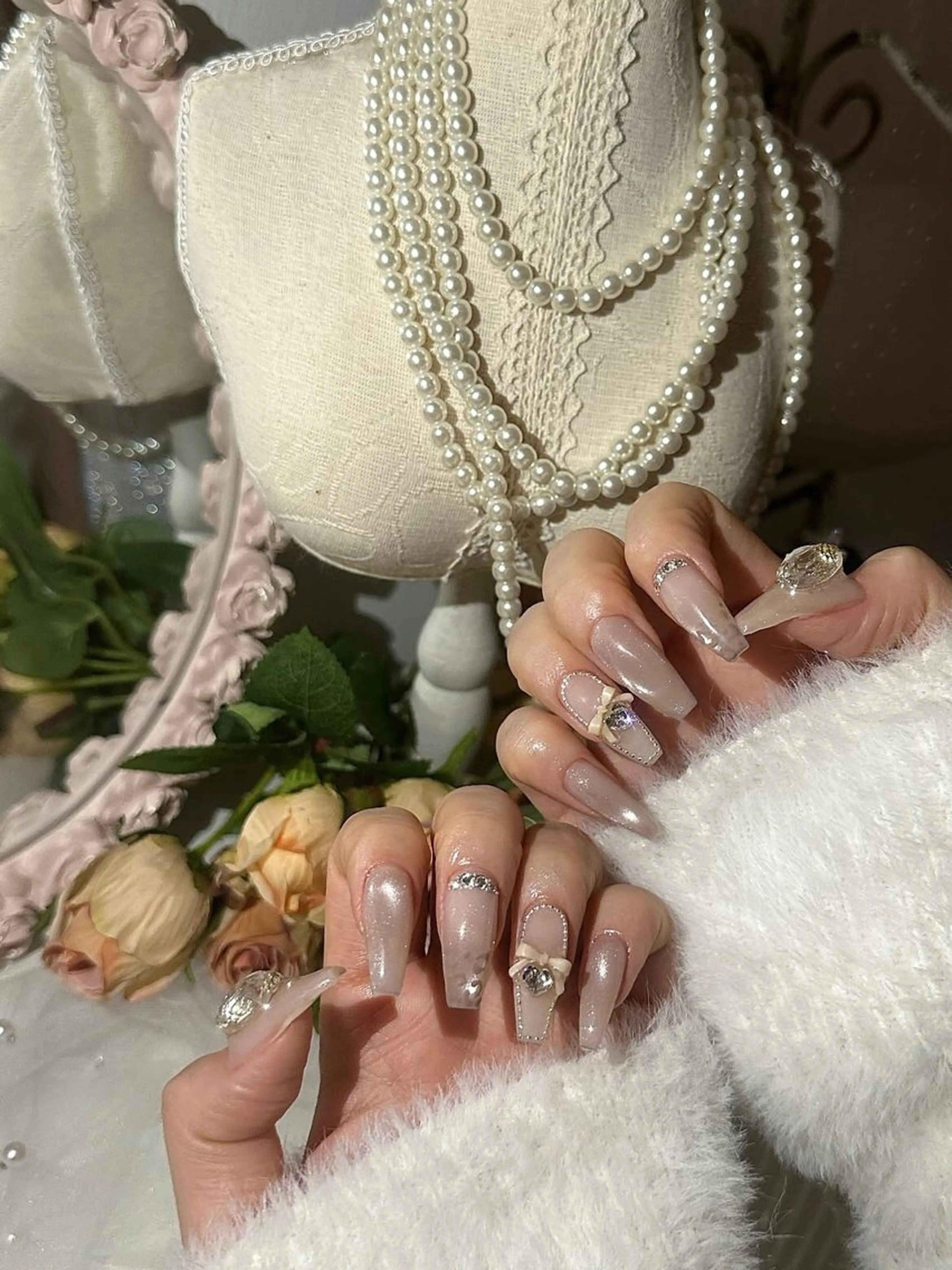 ネイル グラデーション ラメ(グリッター) マグネットネイル ミラーネイル ニュアンスネイル ハンドネイル Lumi de nails所属・Lumi de nailsのネイルデザイン