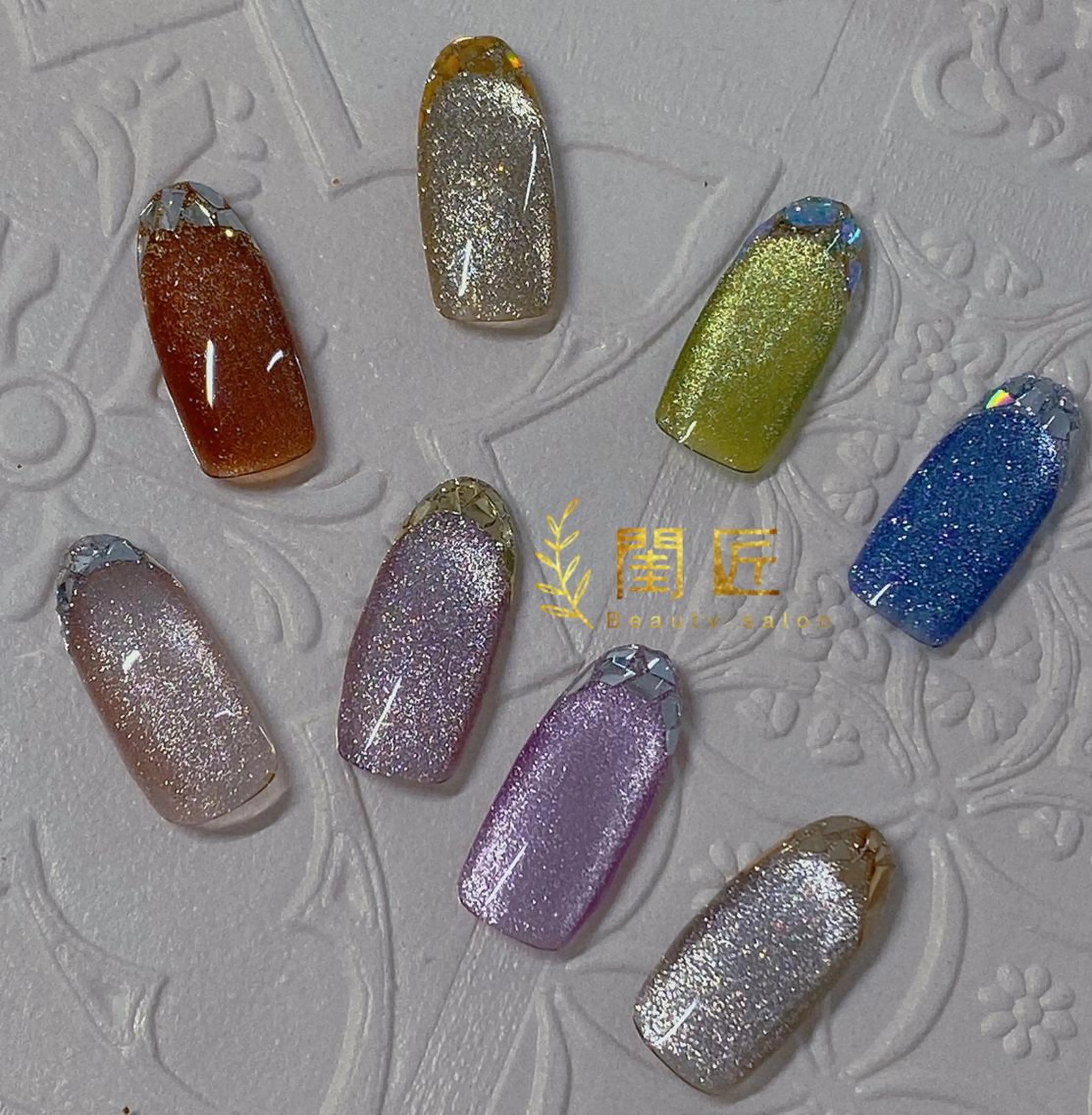 ネイル フレンチネイル ガラスフレンチ マグネットネイル 閨匠 ビューティサロンのネイルデザイン