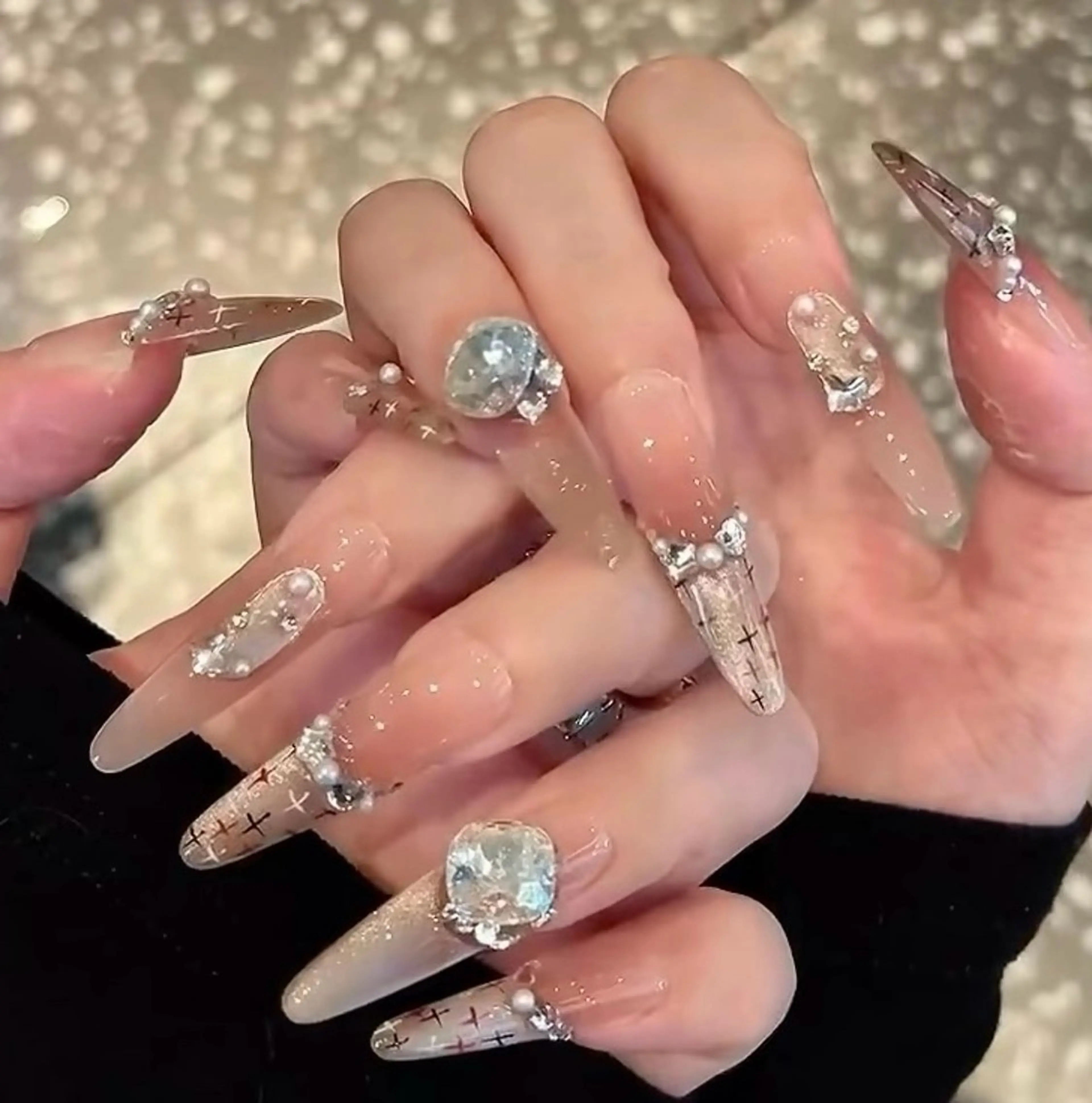 ネイル チークネイル 長さ出し フラワーネイル フレンチネイル ガーリー SunNail池袋駅 ワンホンネイルのネイルデザイン