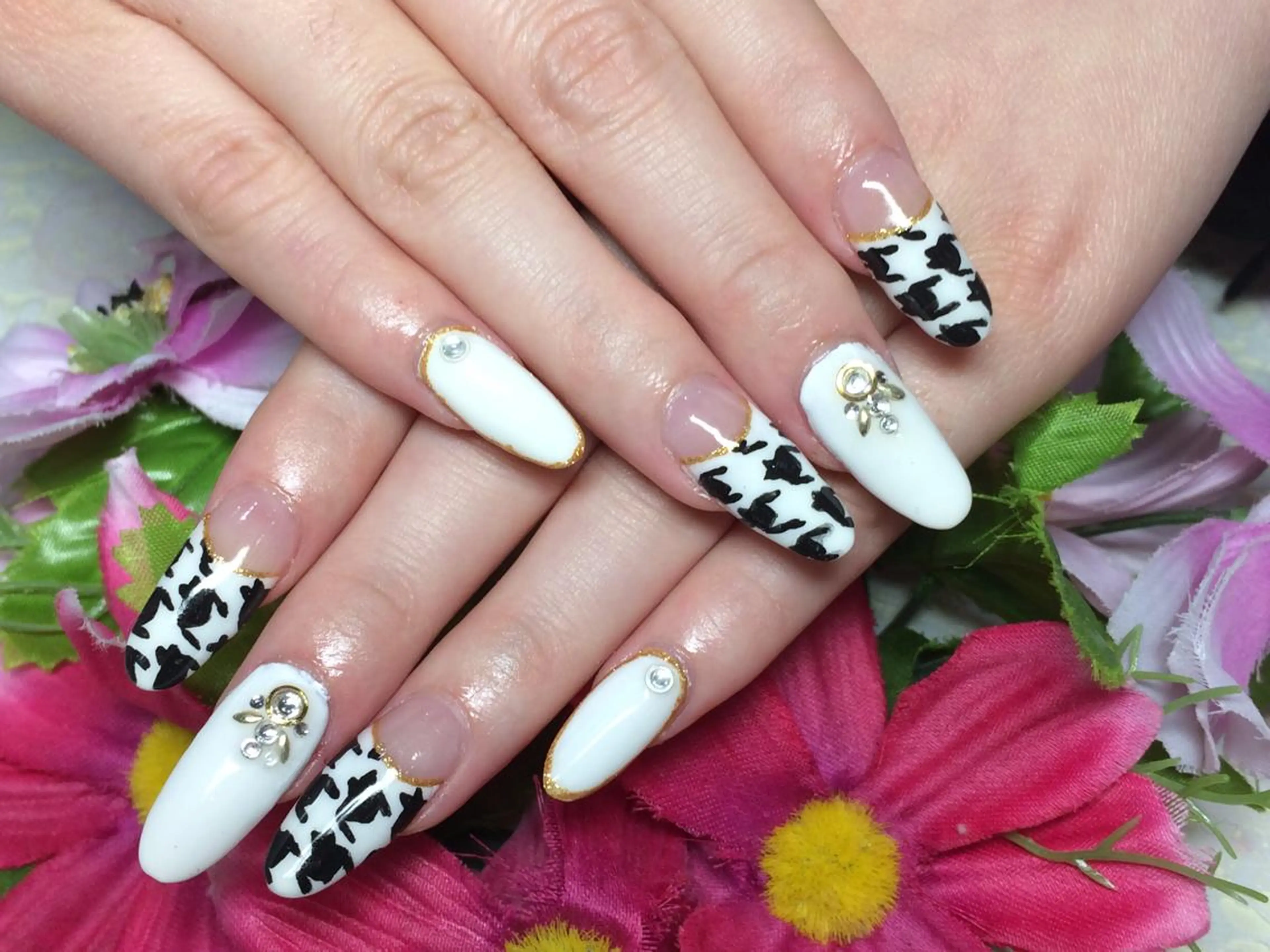 セミロング SINCERELY シンシアリー🌈のネイルデザイン