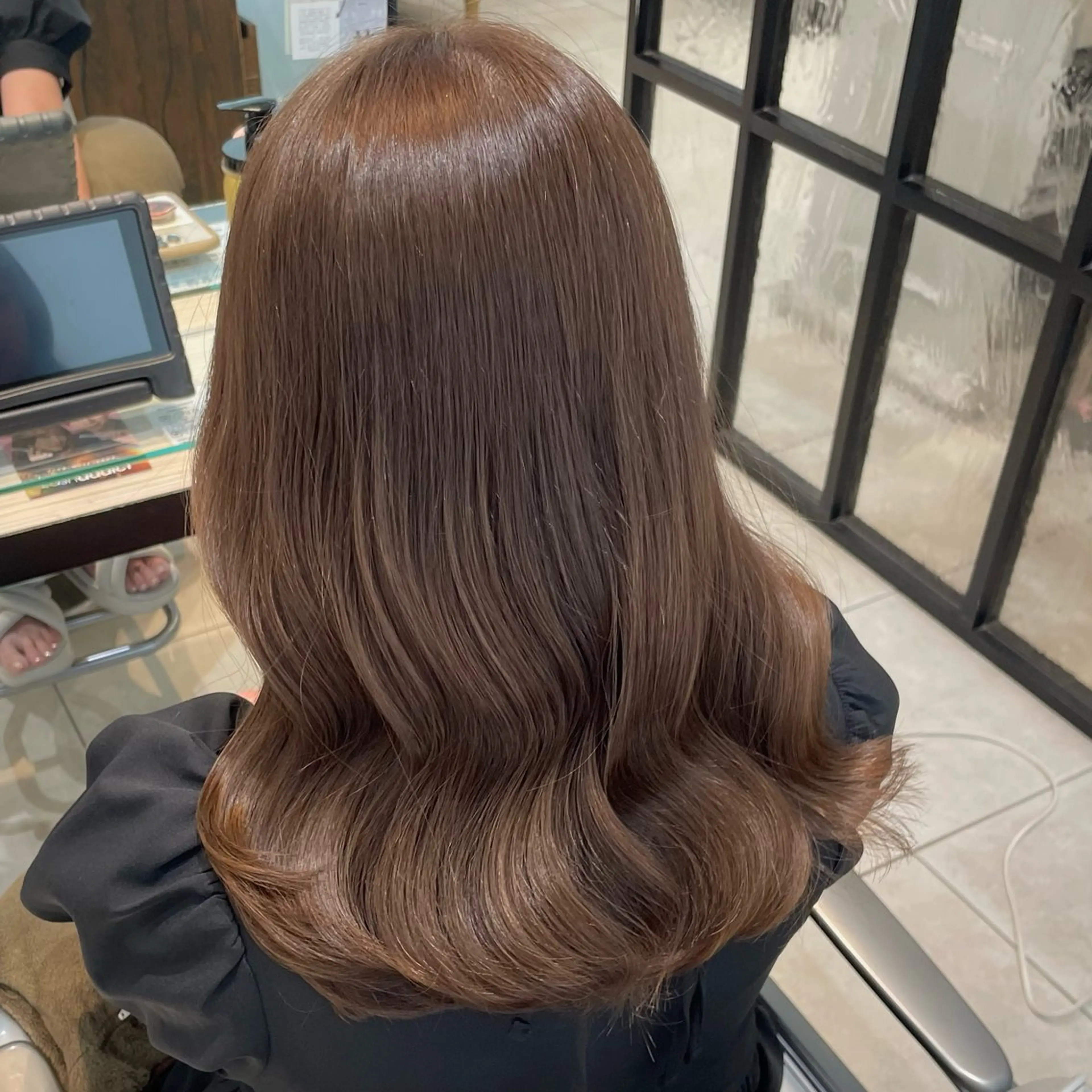 セミロング 🩶赤み消しカラー 🐈‍⬛荻野美思🐾のヘアスタイル