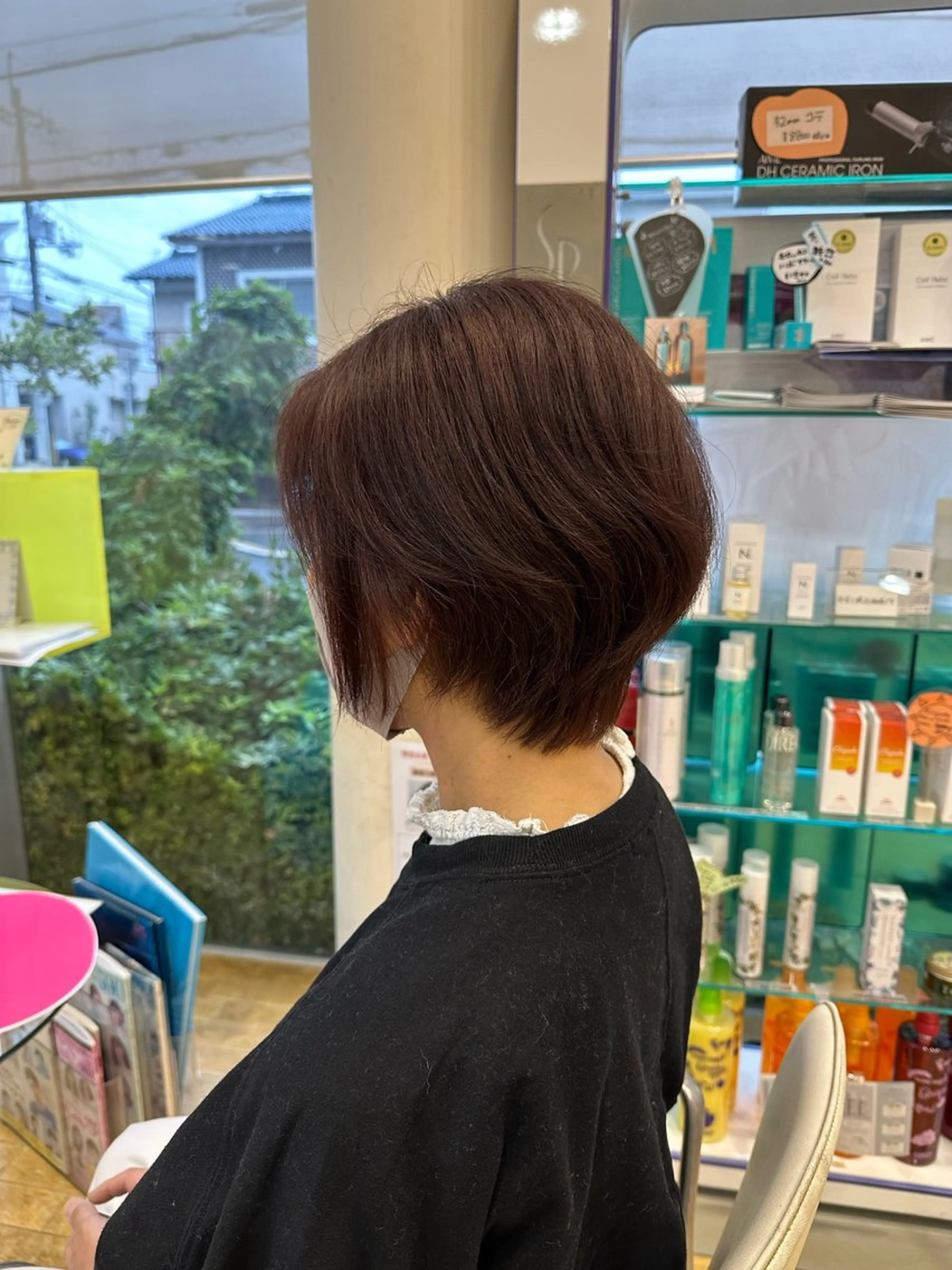 ショート カラー 山本 瑠華のヘアスタイル