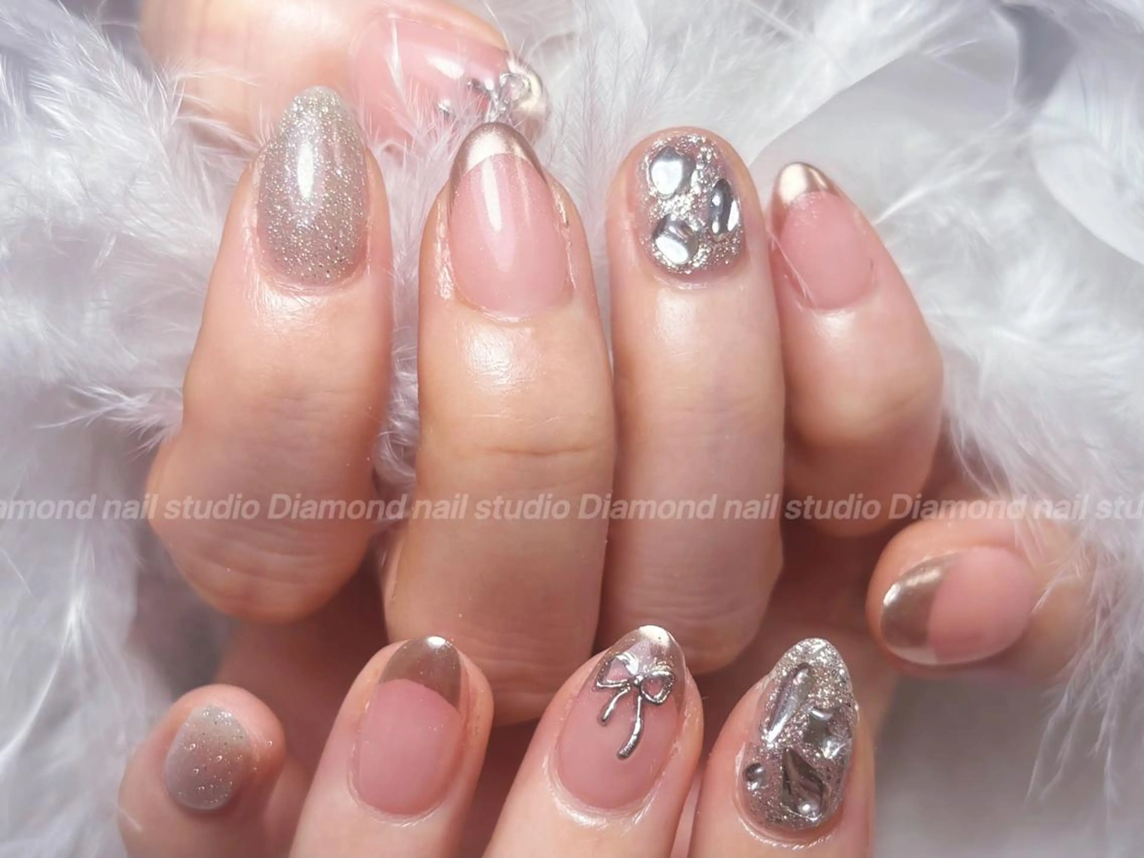 ネイル アートネイル オーロラネイル ガーリー キラキラネイル 韓国ネイル ハンドネイル DIAMOND 💦のネイルデザイン