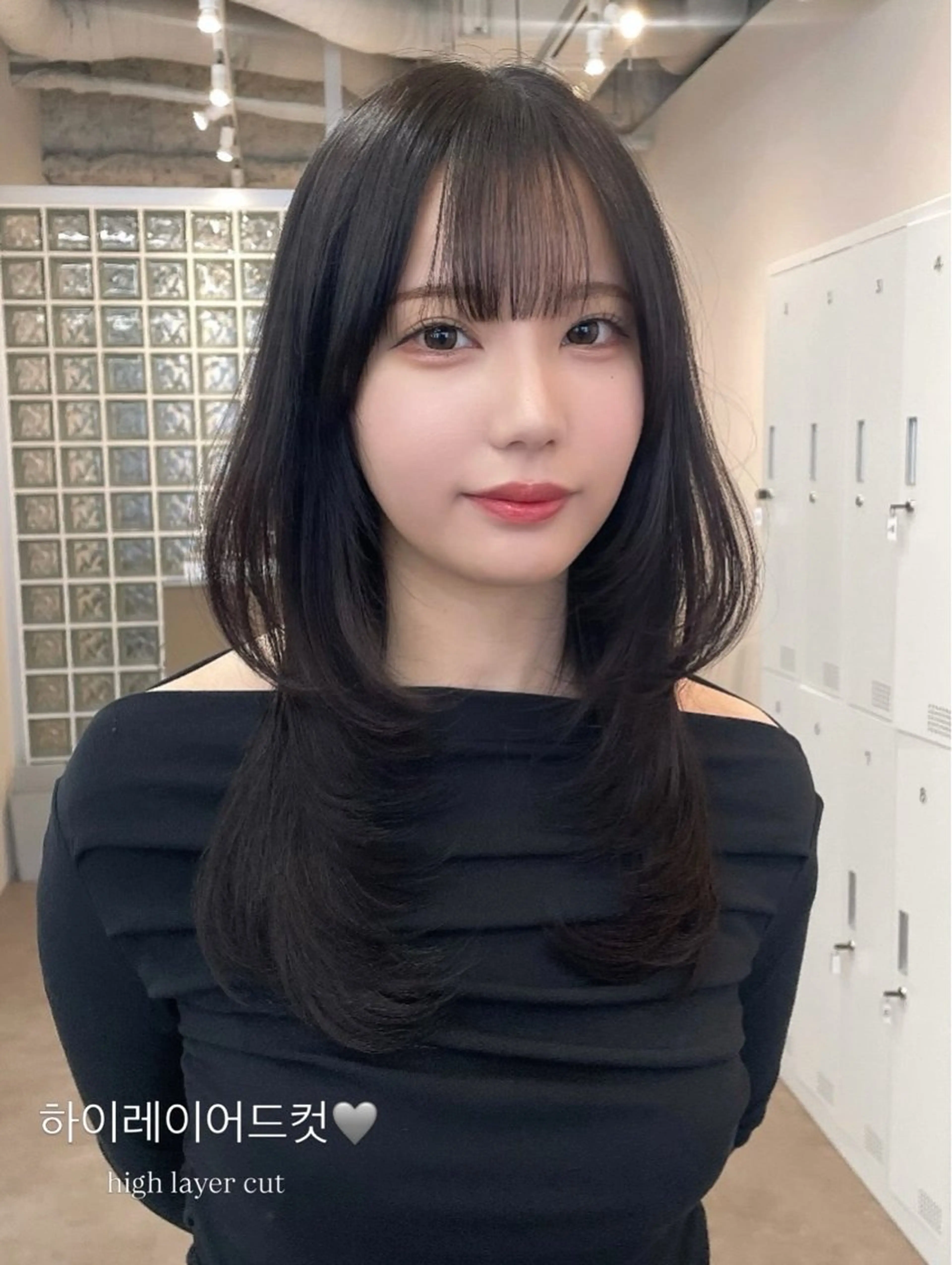 セミロング カット 元平 未祐のヘアスタイル