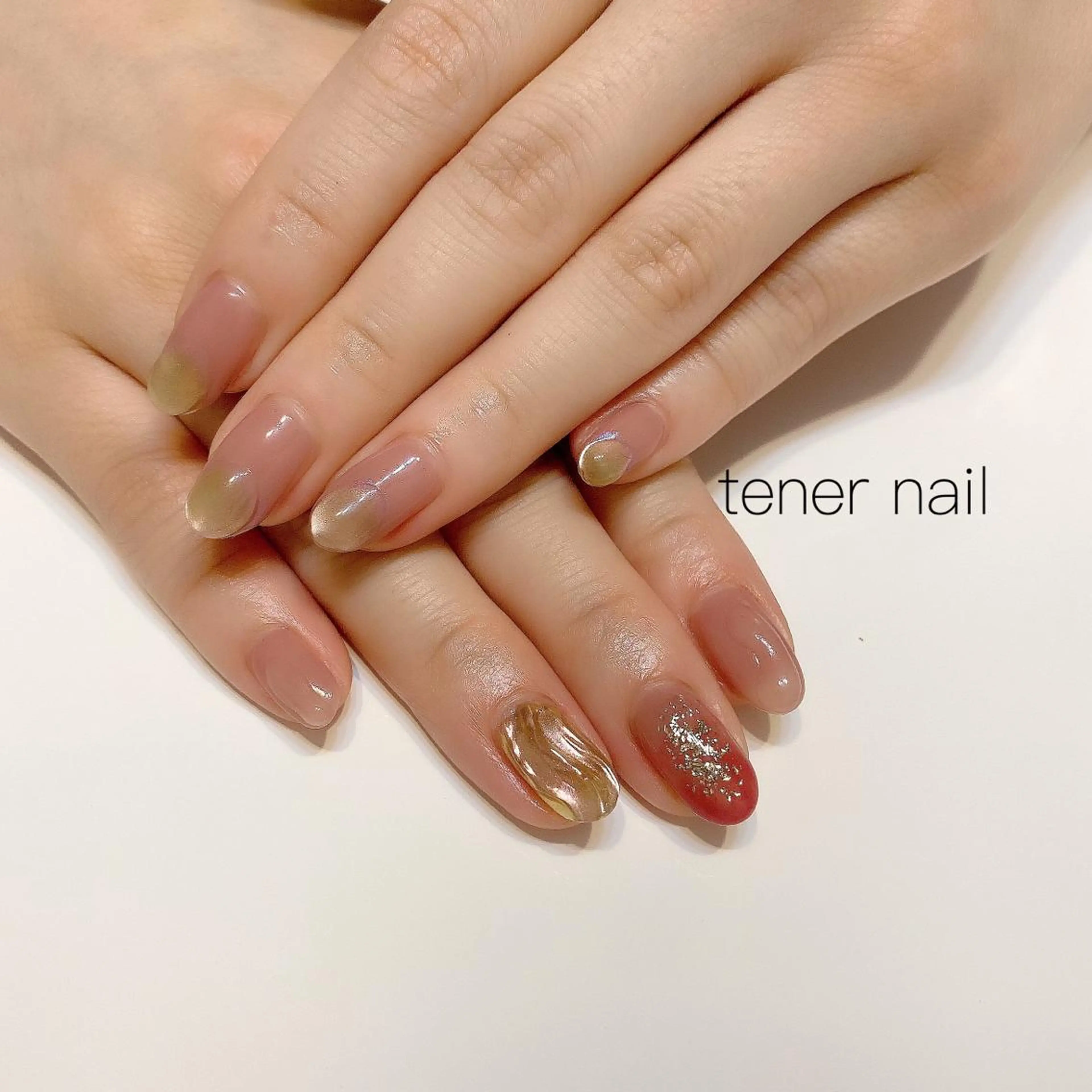 ネイル 氷ネイル・うるうるネイル ニュアンスネイル tener  nail  テネルネイル所属・テネルネイル tener nailのネイルデザイン
