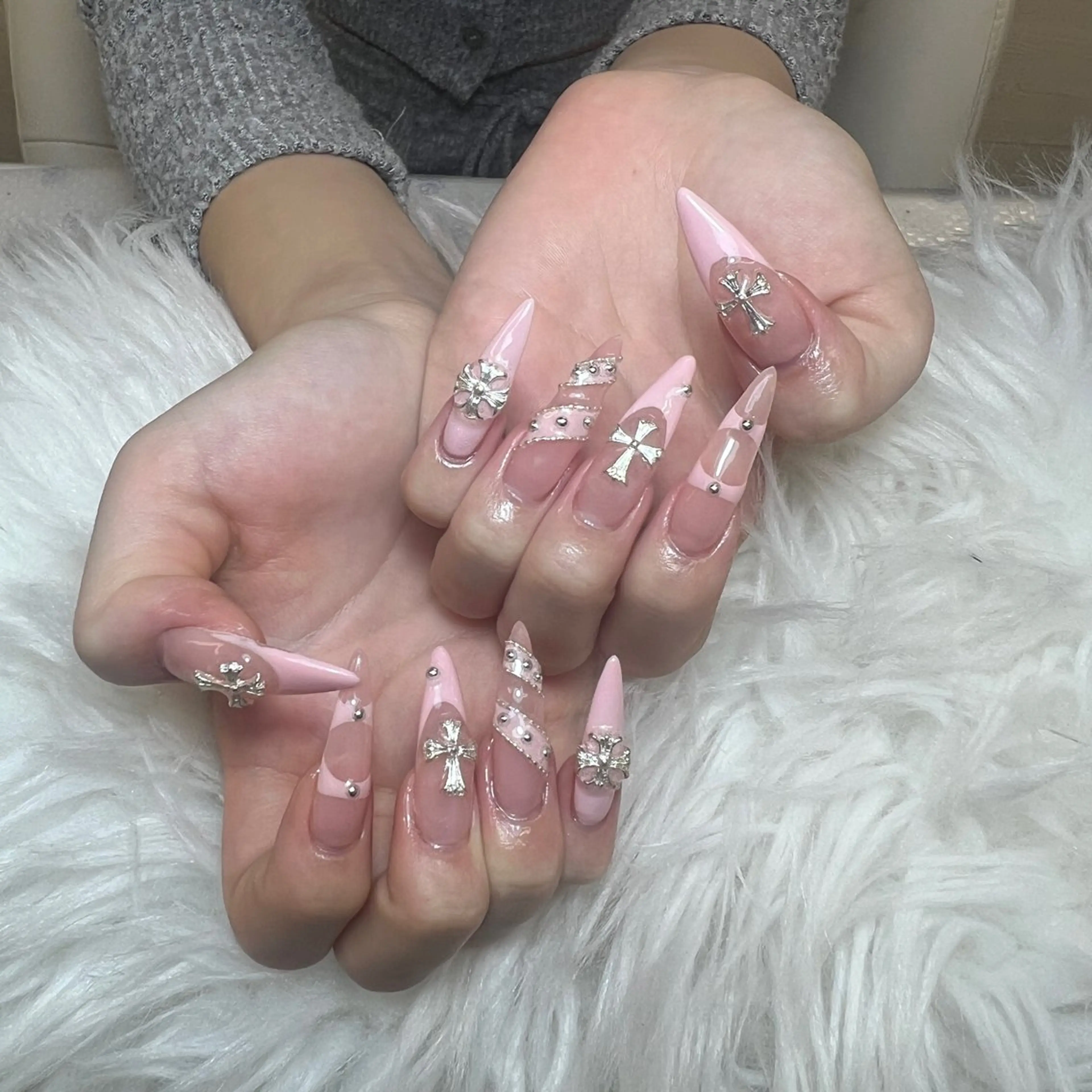 ネイル アートネイル オーロラネイル チークネイル 長さ出し フットネイル Noiranail_ studio川越西口のネイルデザイン