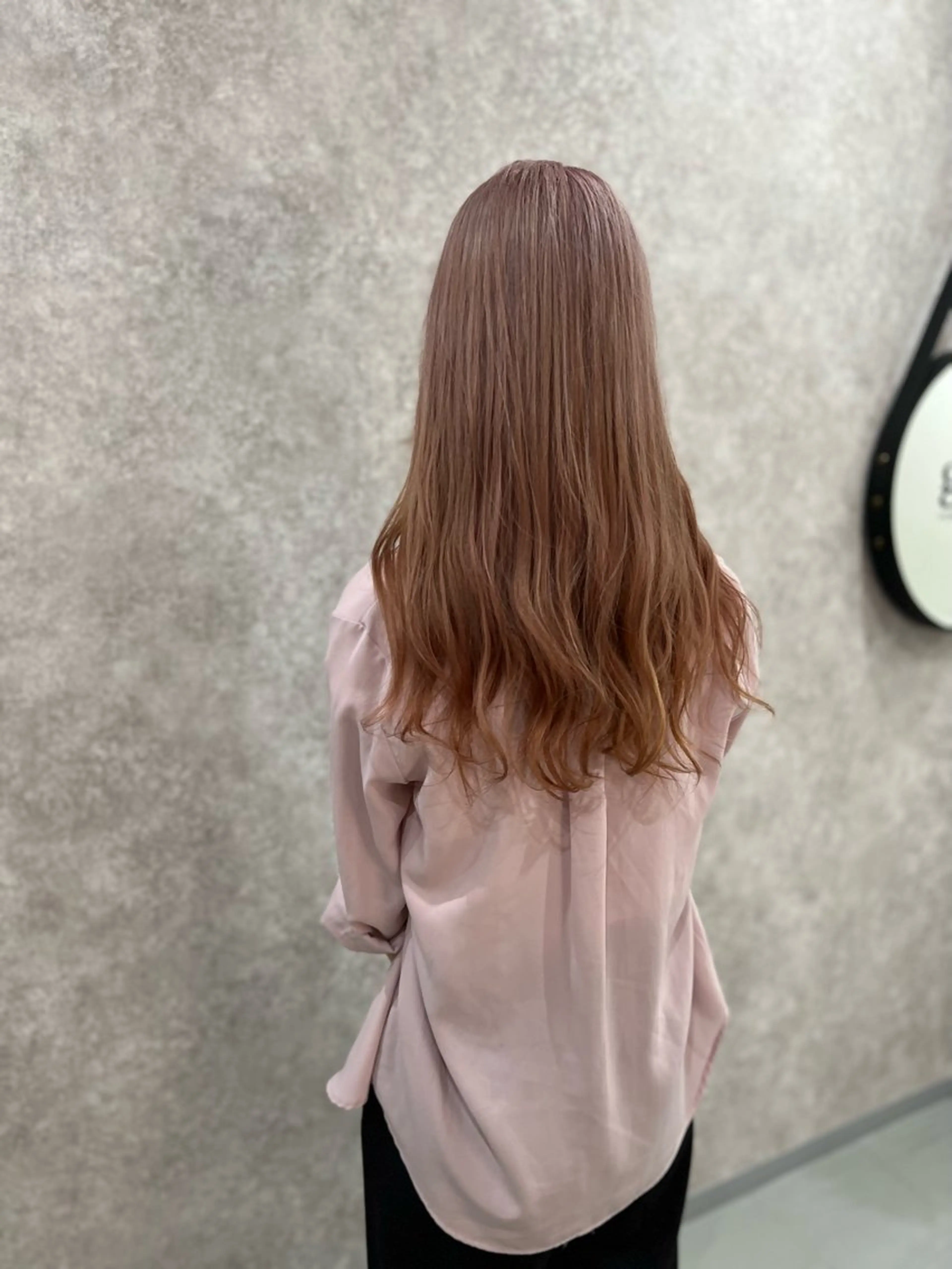 ミディアム カラー AIconic nagoya所属・縮毛矯正/ レイヤー/ミディアムのヘアスタイル