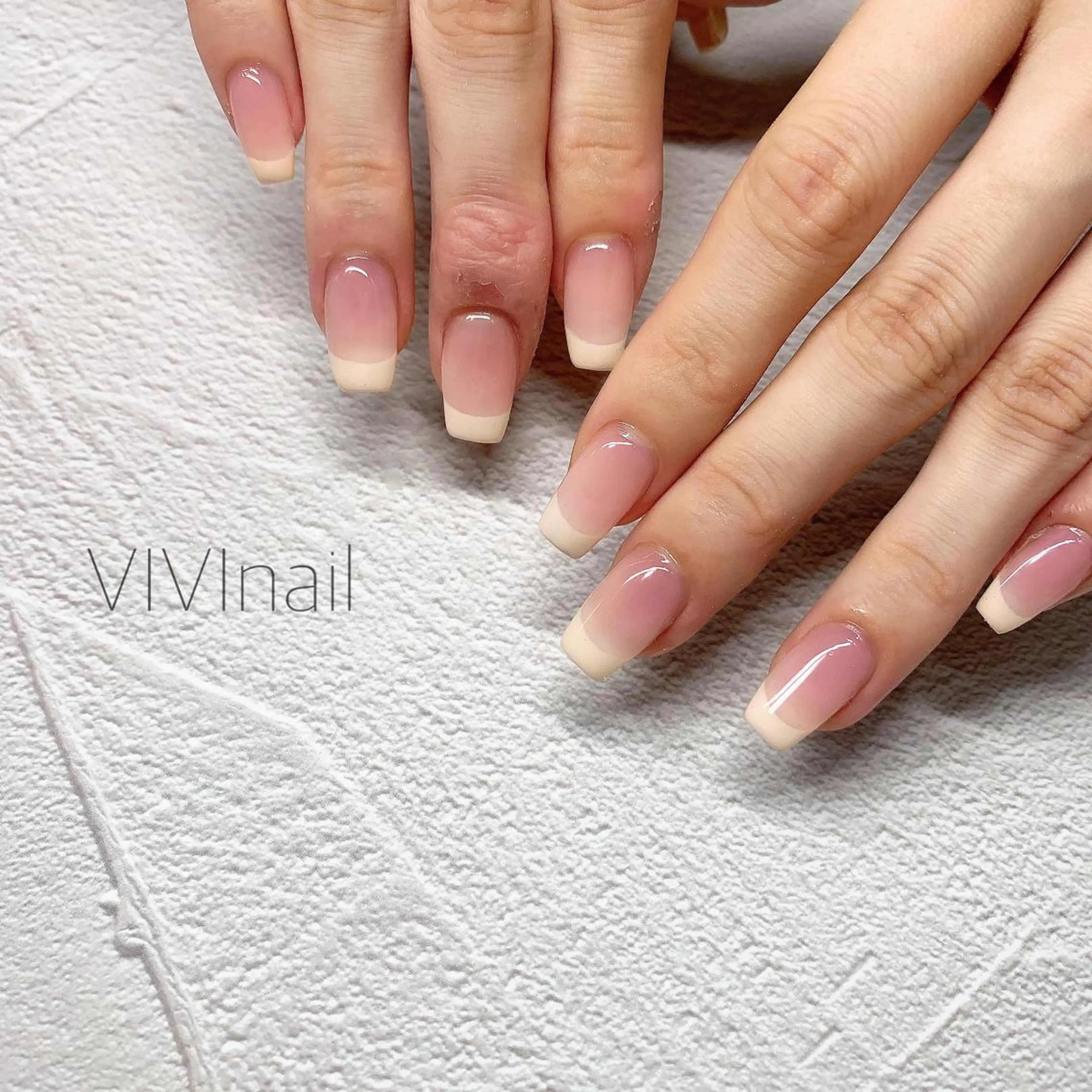ネイル フレンチネイル シンプルネイル ハンドネイル vivi nailのネイルデザイン
