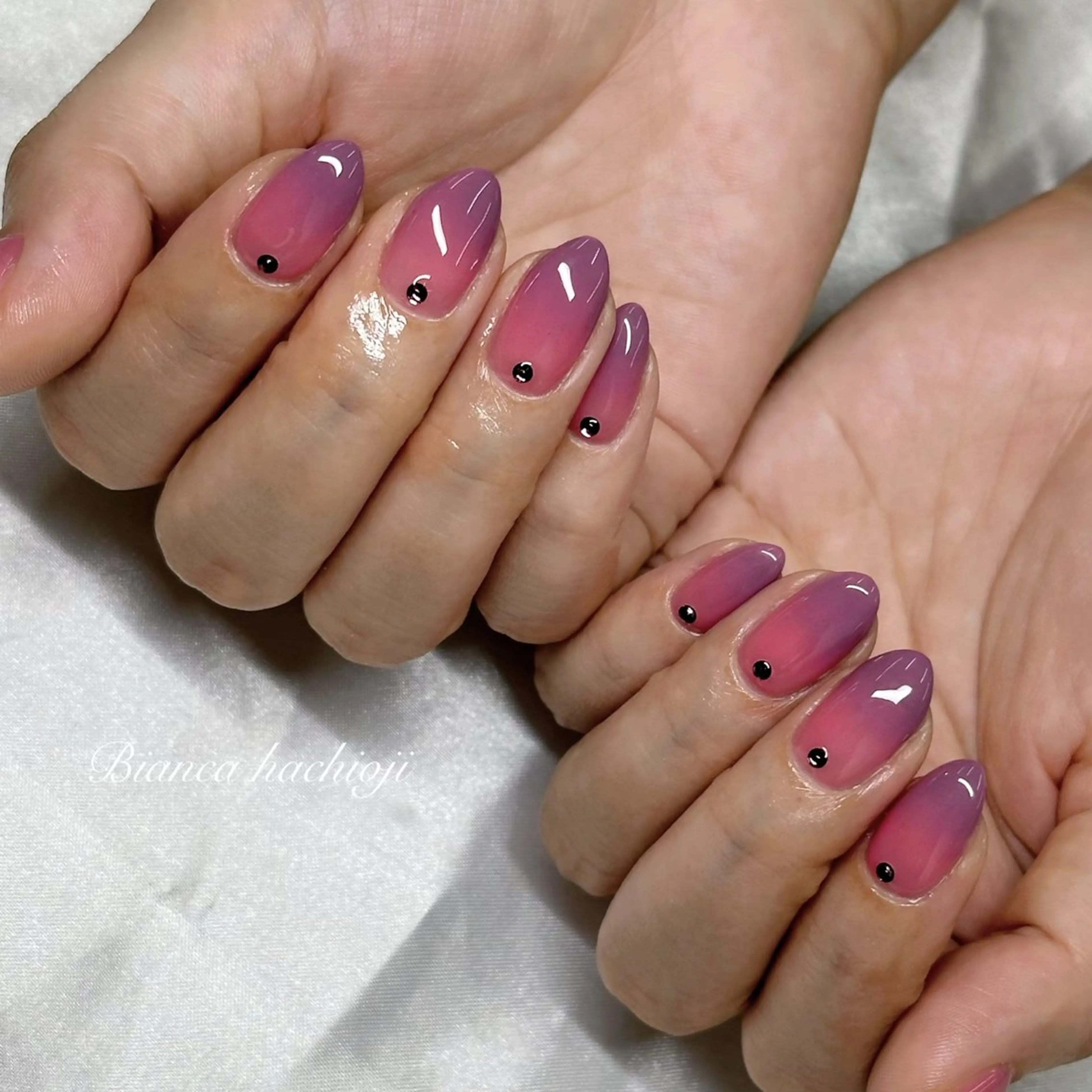 ネイル ストーンネイル ハンドネイル Bianca🦋 AIRAのネイルデザイン