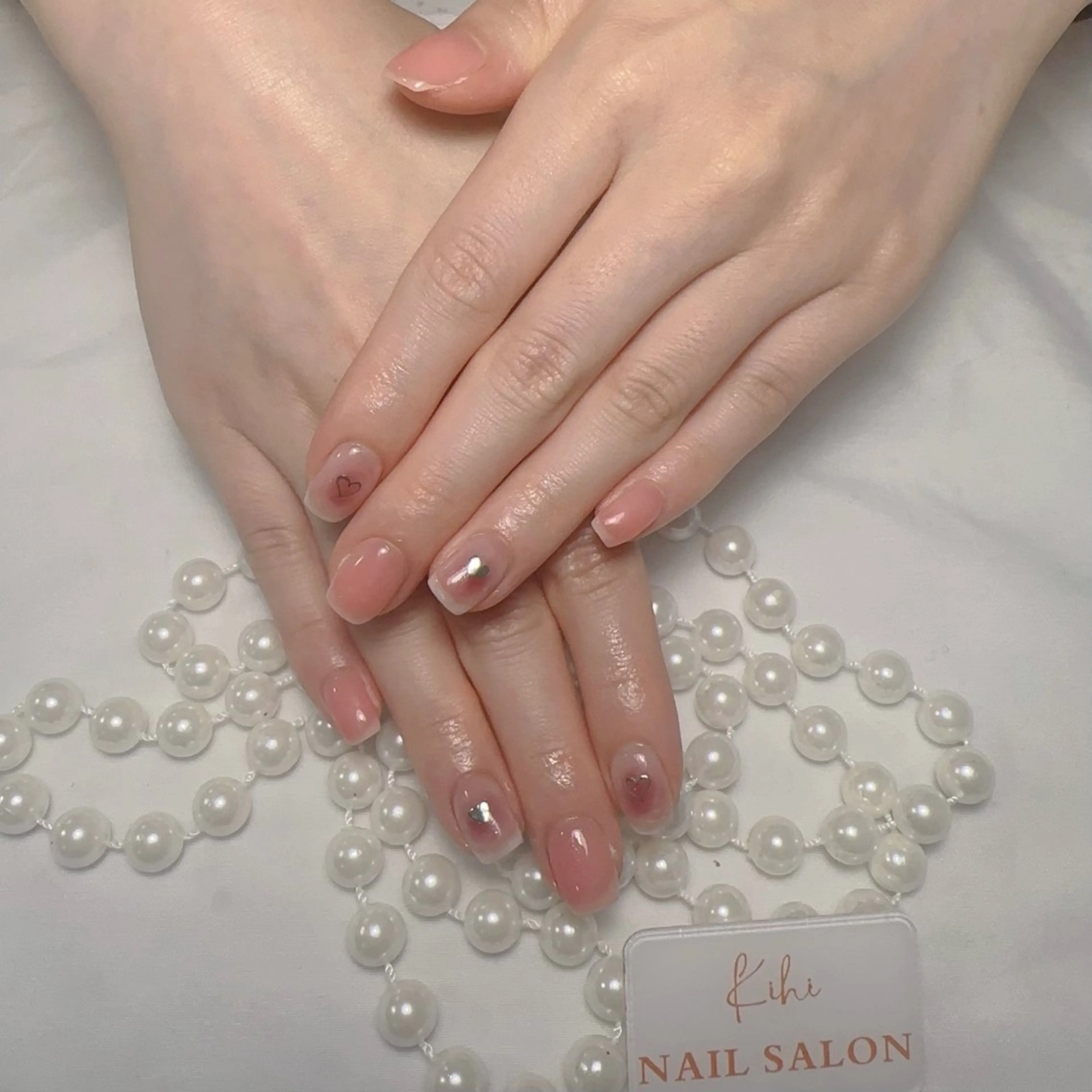 ネイル アートネイル フレンチネイル ジェルネイル グラデーション 韓国ネイル ハンドネイル 💕鈴木ユリ パラジェル/オフ無料のネイルデザイン