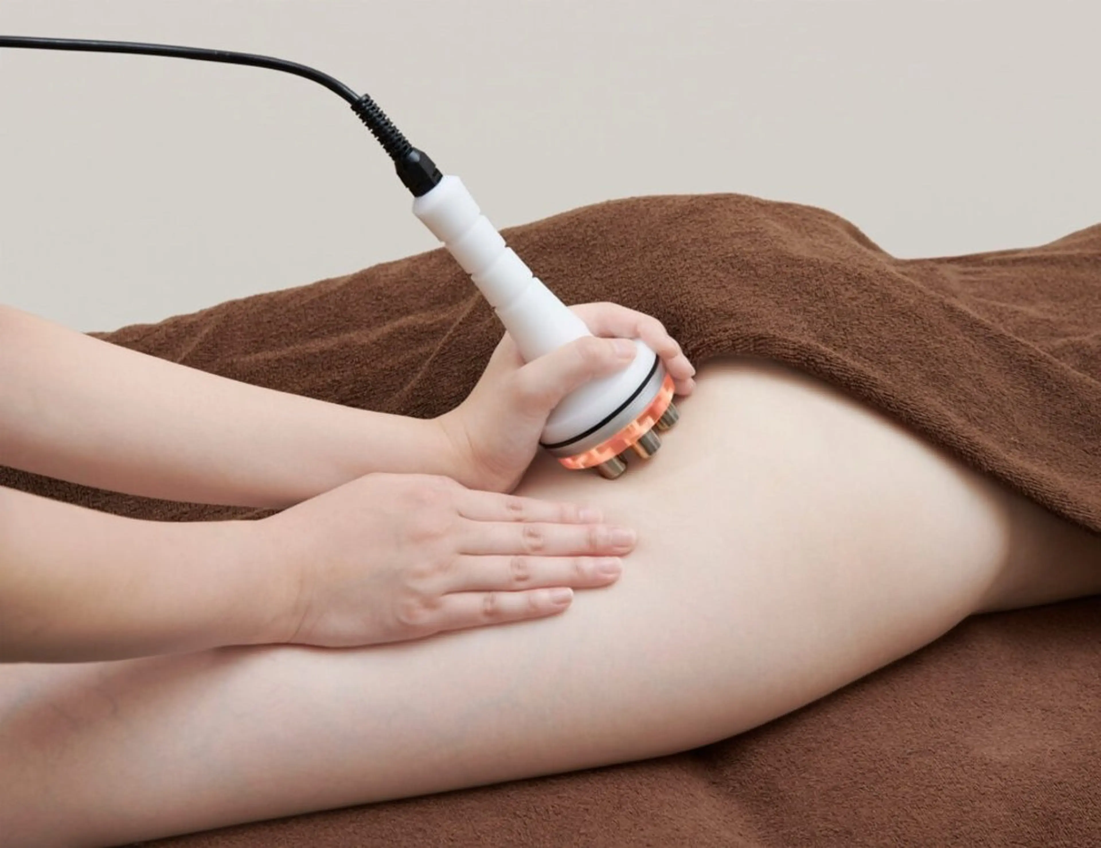 【上半身または下半身 】ハイパーナイフ リンパマッサージ付き90分の写真