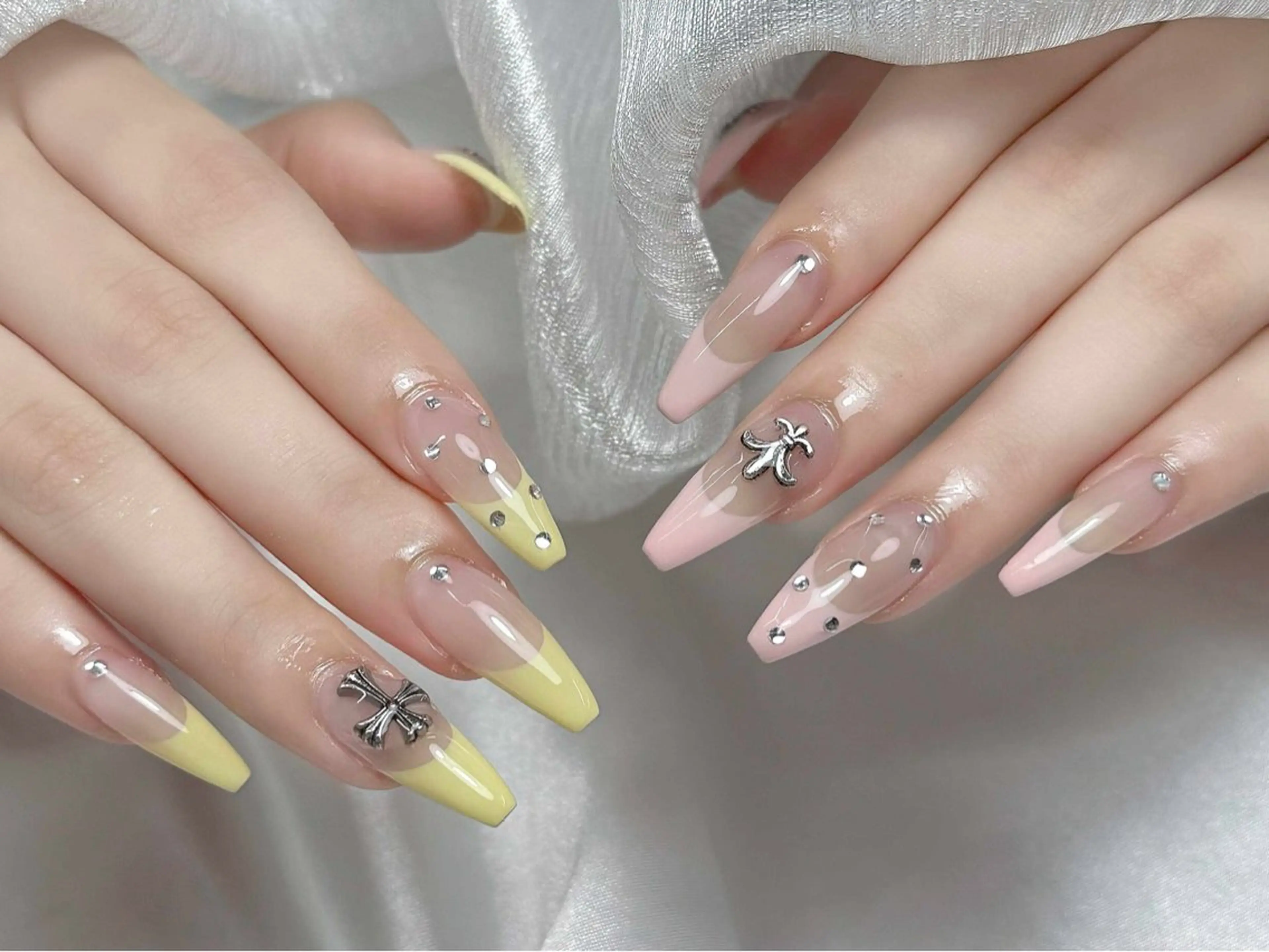 ネイル ハンドネイル ハンドケア Nova Nail Shinsaiのネイルデザイン