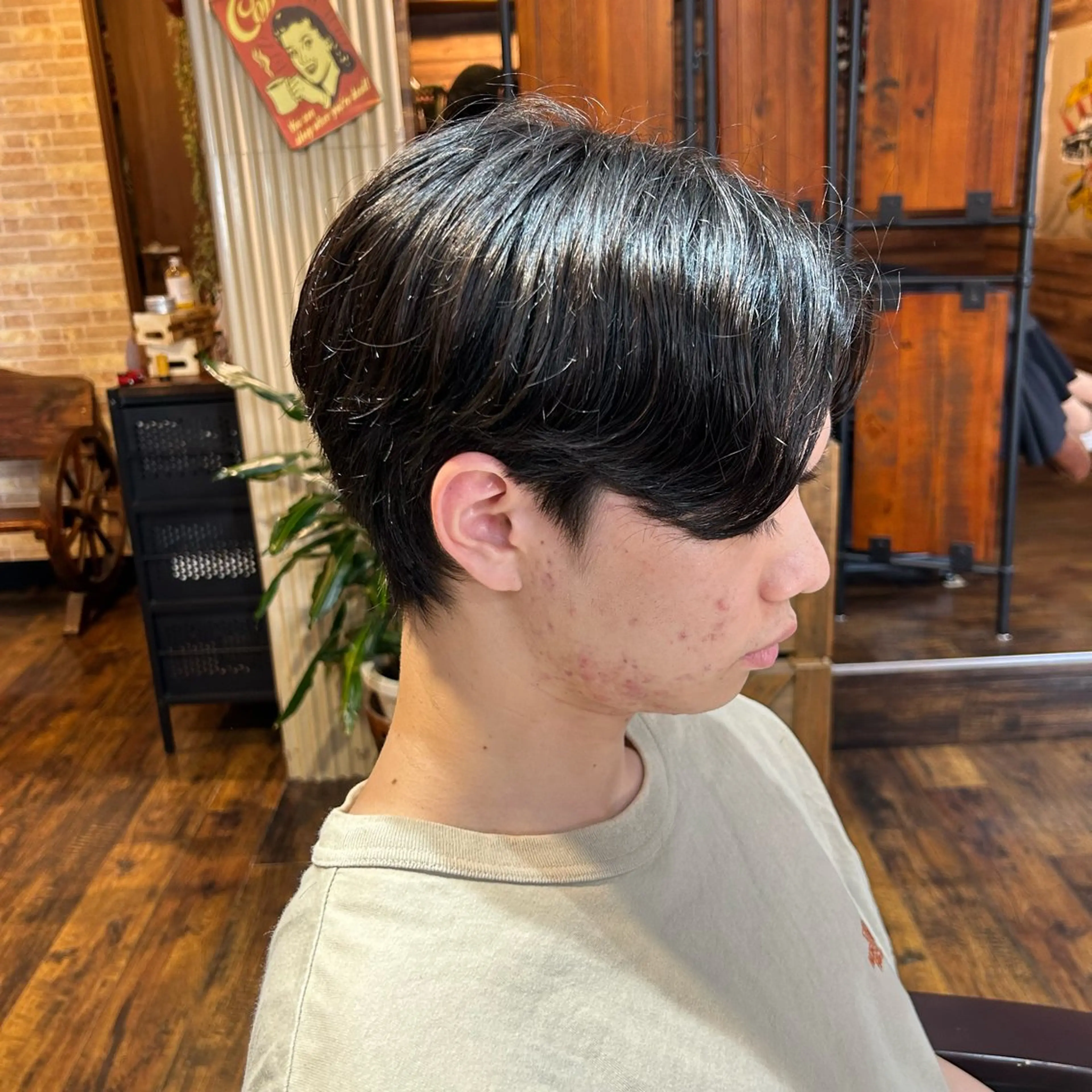 ショート パーマ メンズ メンズパーマ スペインカール カット パーマ トリートメント ツイスパ/メンズ特化 🦋𝑺𝑶𝑵𝑬の眉毛・アイブロウイメージ