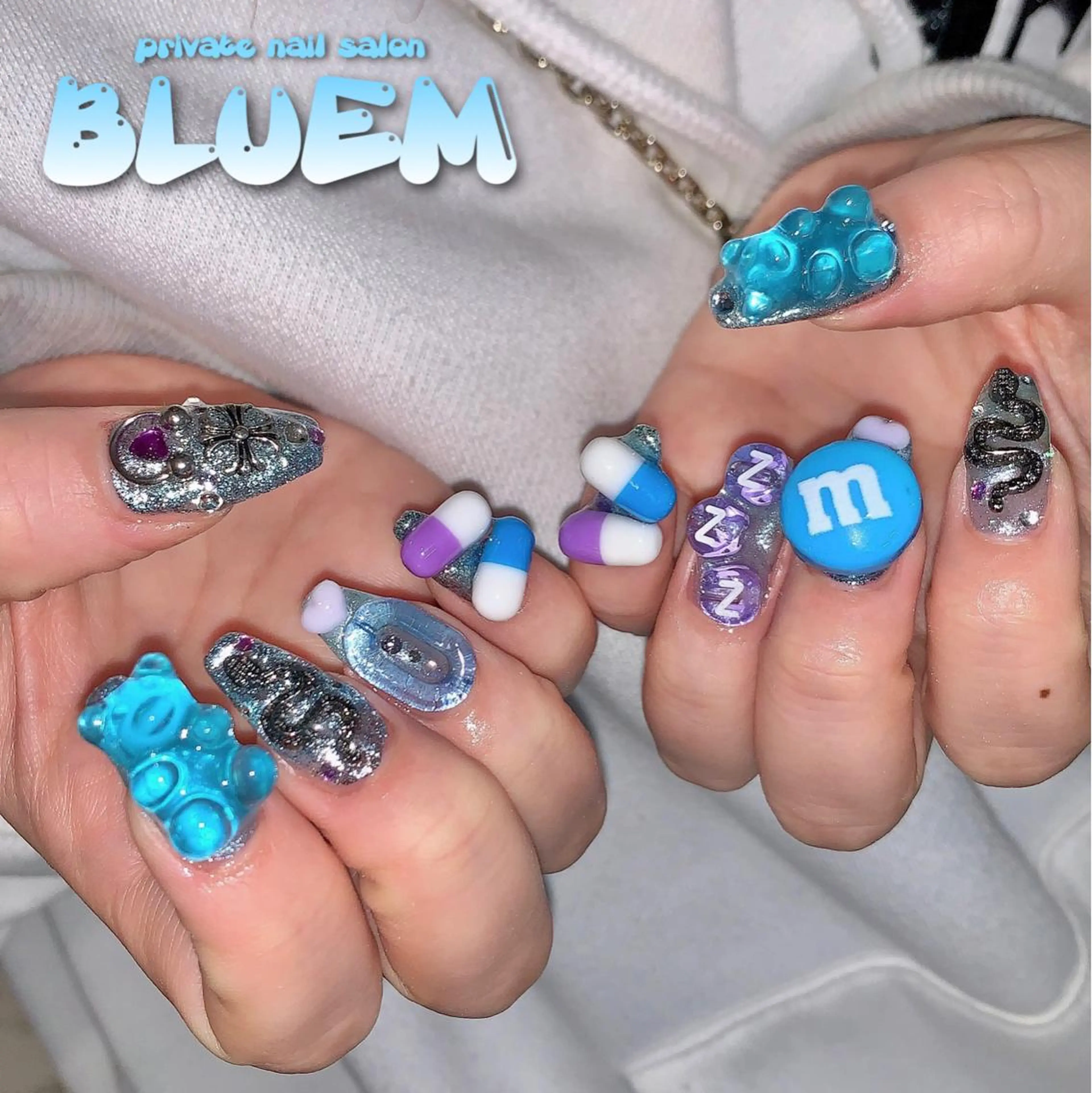 ネイル ハンドネイル BLUEM なな🐶のネイルデザイン