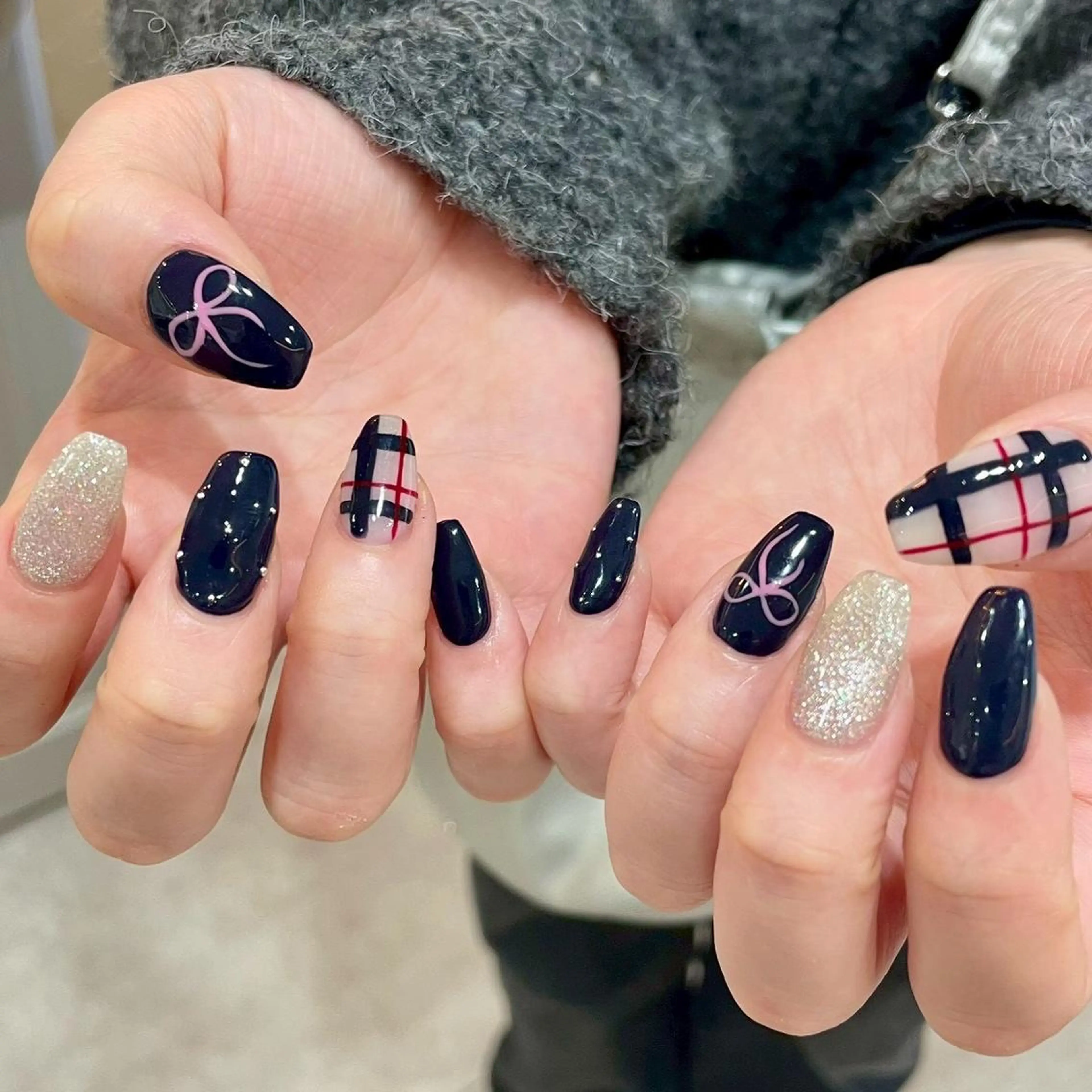 ネイル 持ち込み リボン 冬ネイル クリスマス ハンドネイル パラジェル認定サロン N°nail 立川のネイルデザイン