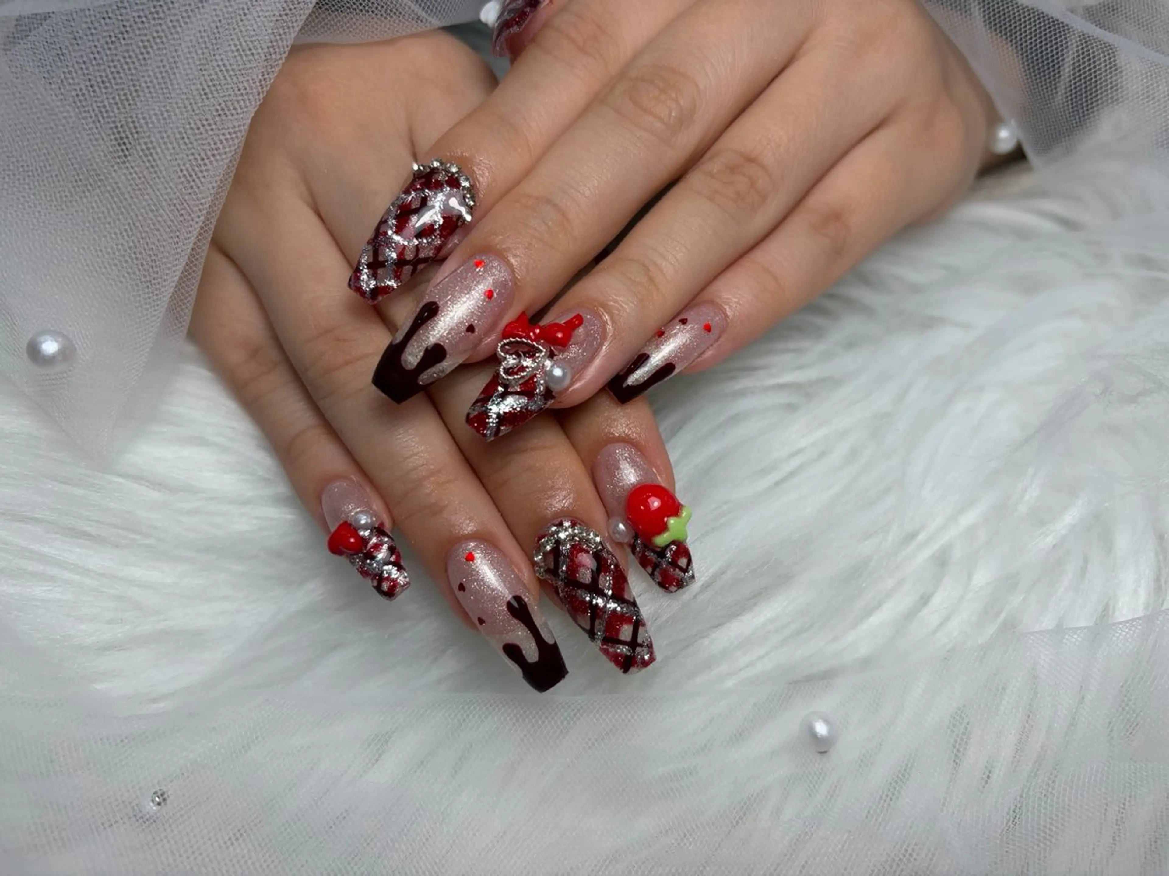 ネイル アートネイル 長さ出し ジェルネイル 韓国ネイル マグネットネイル ハンドネイル Cloudy Chan Nailのネイルデザイン