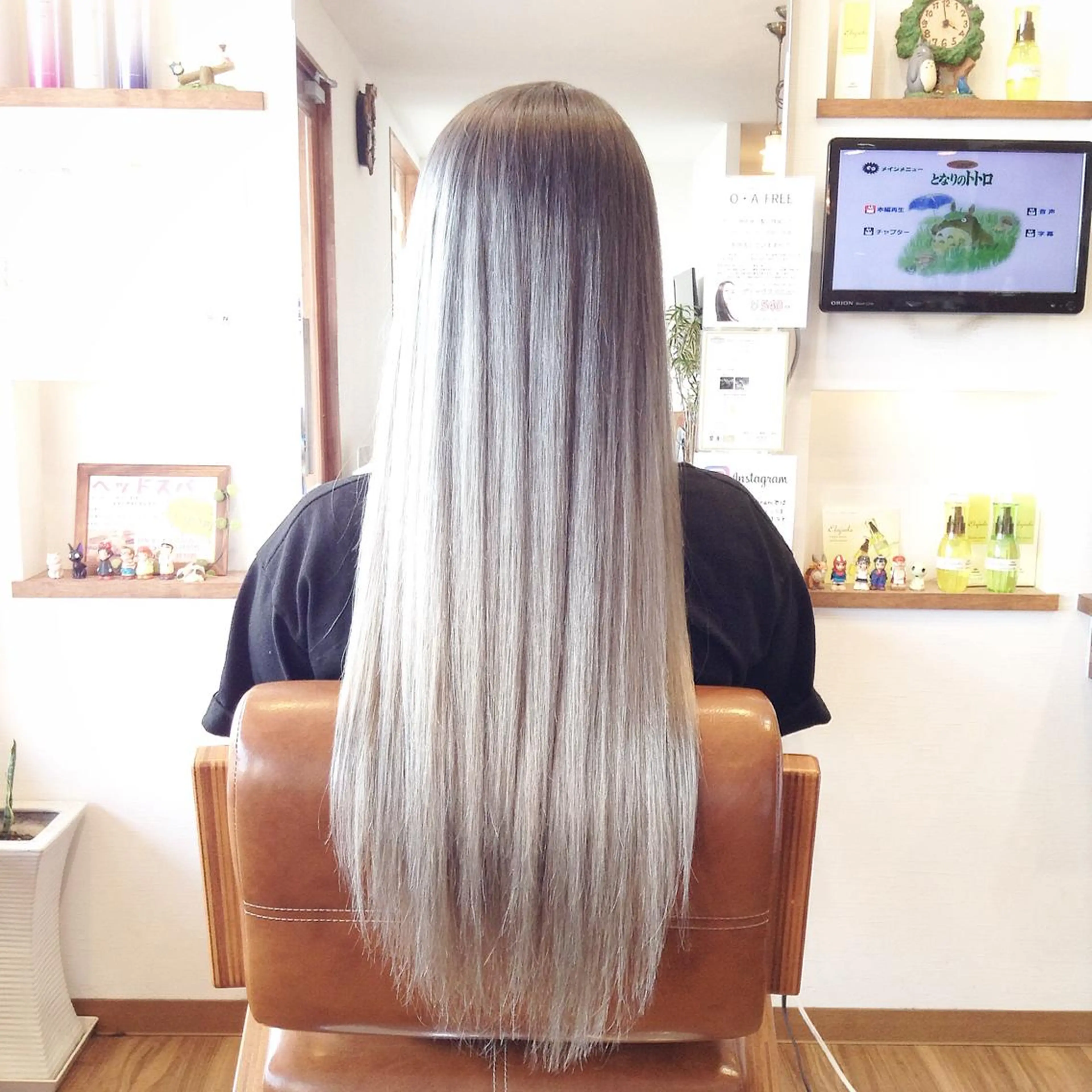 ロング カラー アディクシーカラー ダブルカラー ハイライトカラー イルミナカラー 3Dハイライト カット ヘアカラー トリートメント 辨天 勇介のヘアスタイル