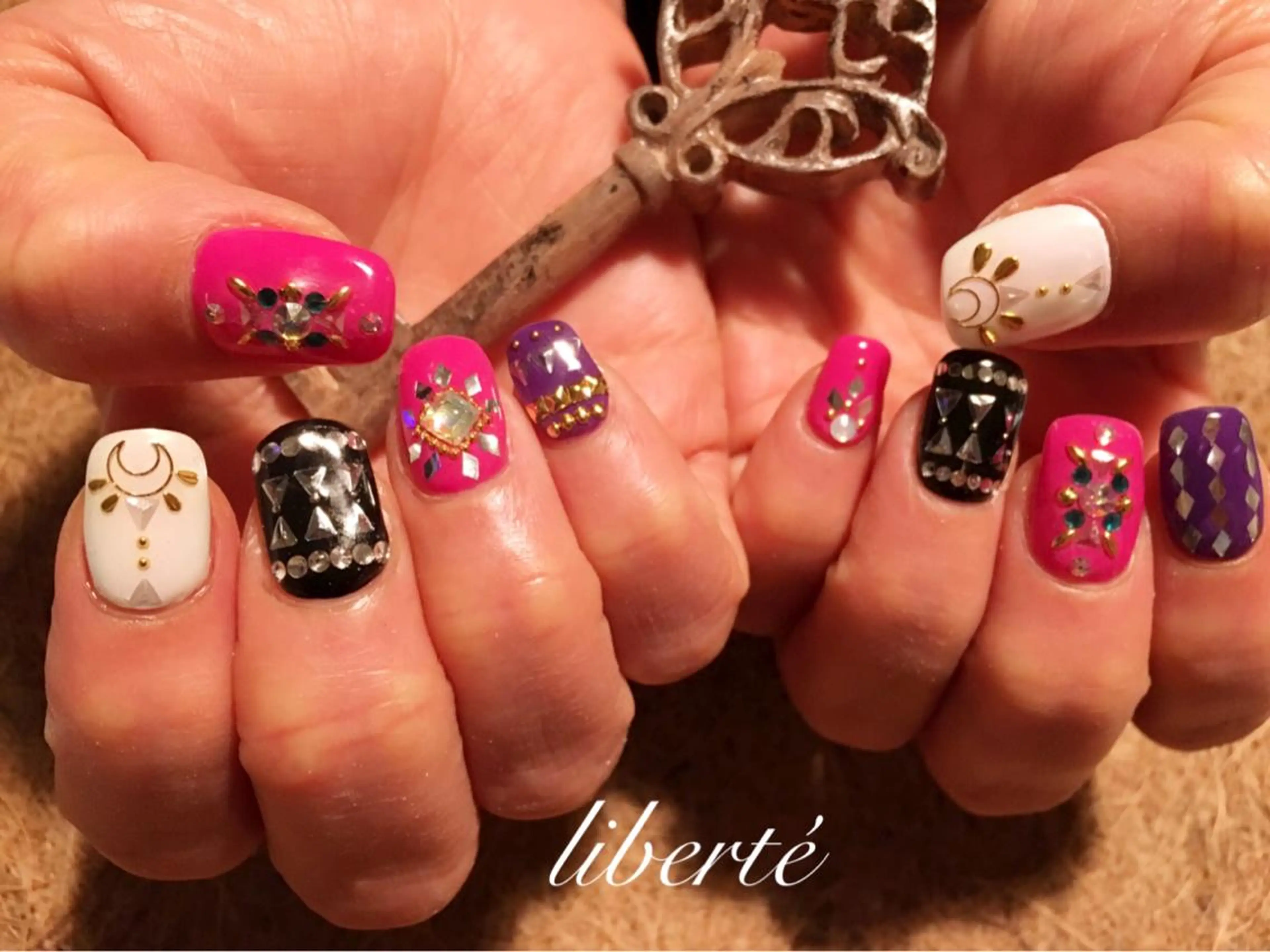 ネイル liberté (リベルテ)のネイルデザイン