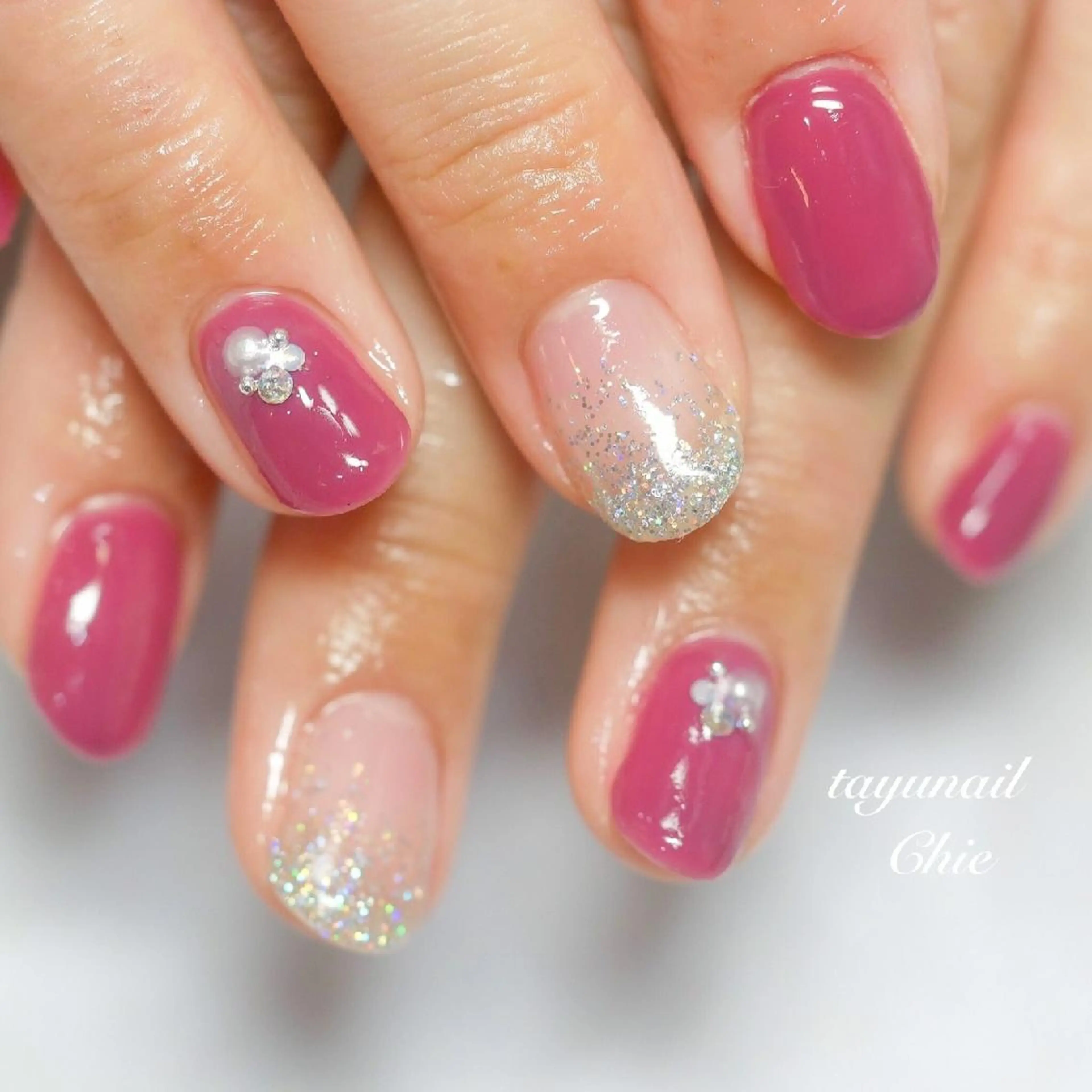 ネイル ブルー ジェルネイル グラデーション キラキラネイル ラメ(グリッター) ネイルサロン・ネイルスクール　たゆnail所属・ネイルサロン 【たゆnail】のネイルデザイン