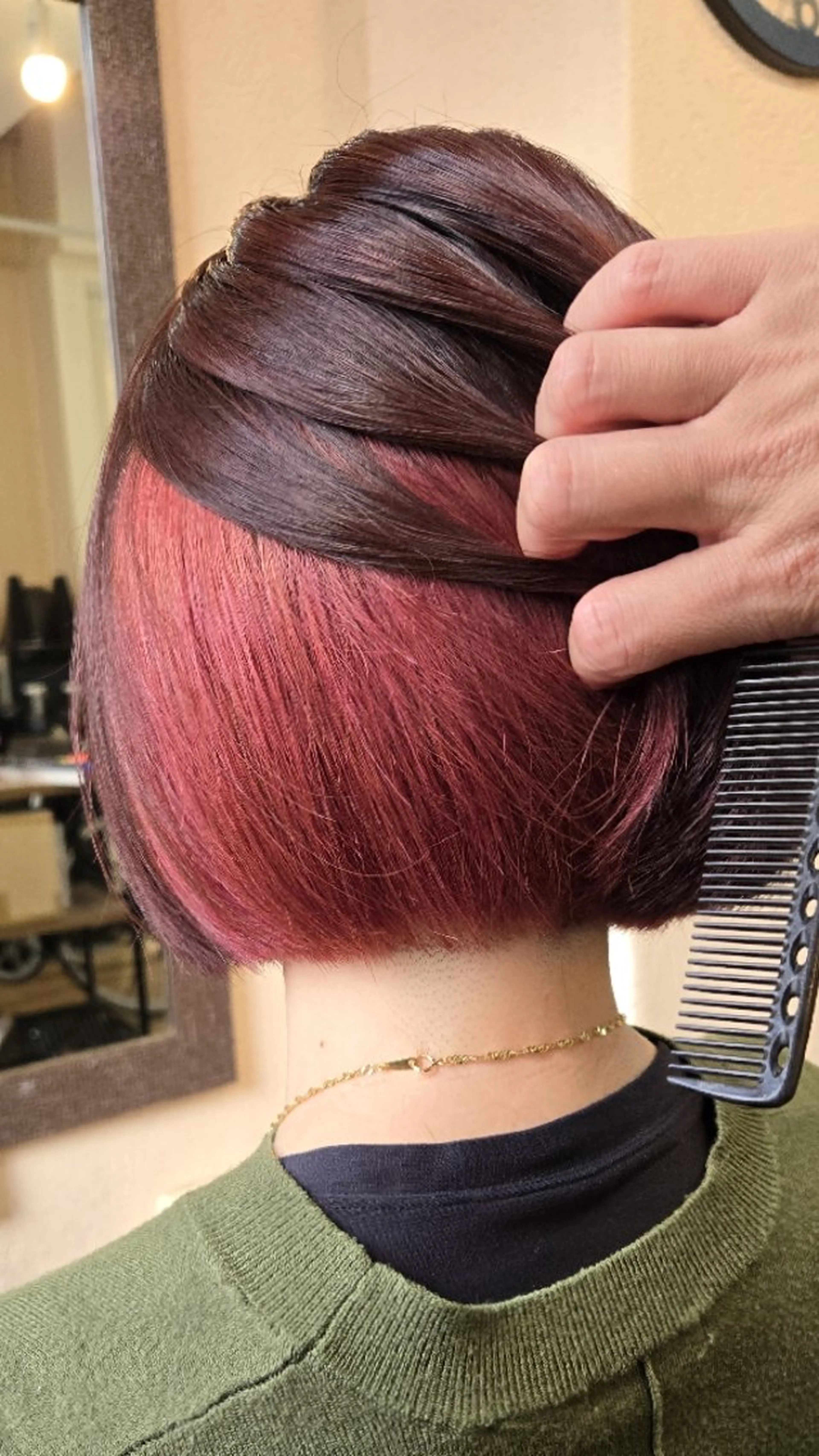 カラー ショート インナーカラー ボブ SevenQuarter所属・セブン クォーターのヘアスタイル