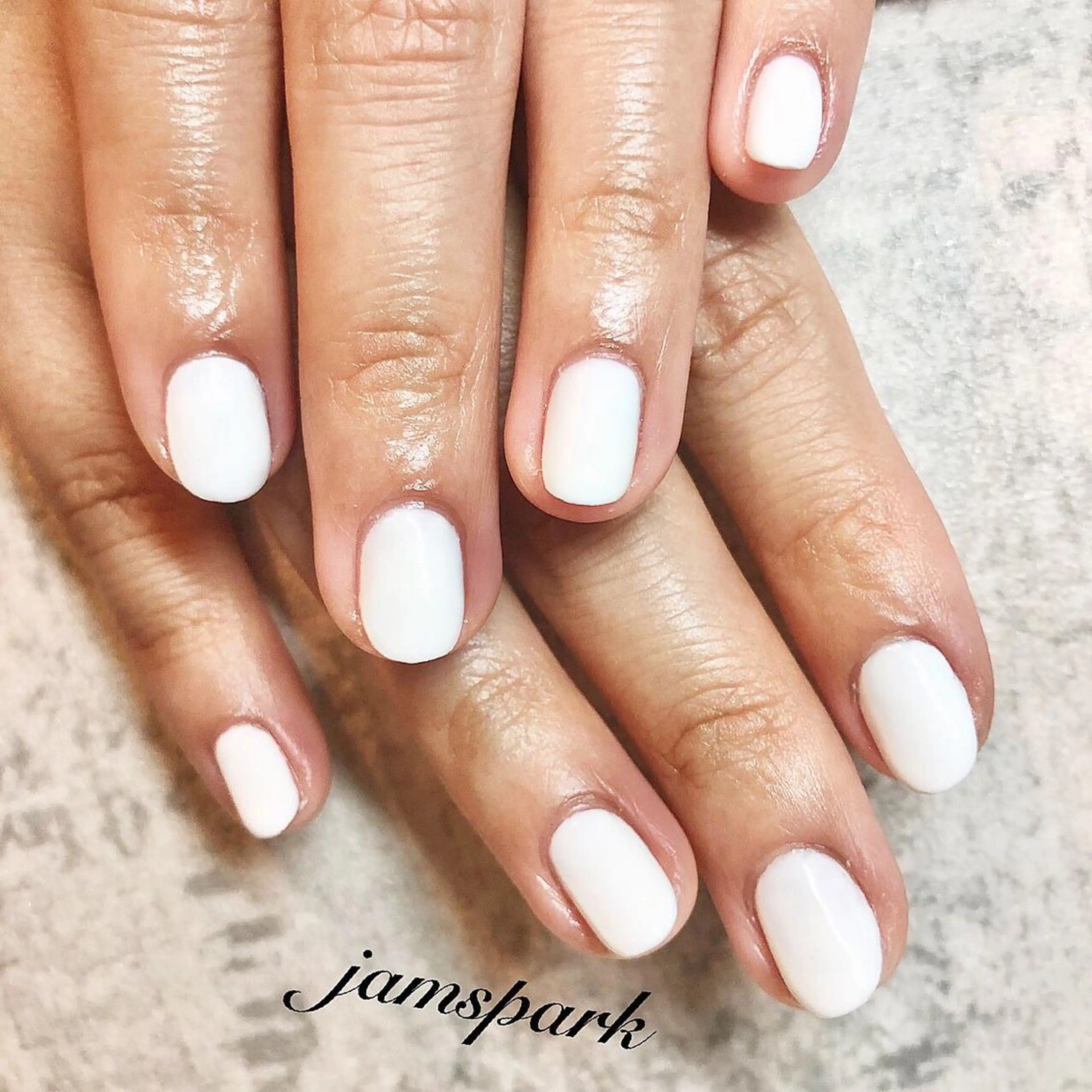 ネイル ワンカラーネイル ショートネイル ホワイト ハンドネイル jamspark ✨のネイルデザイン