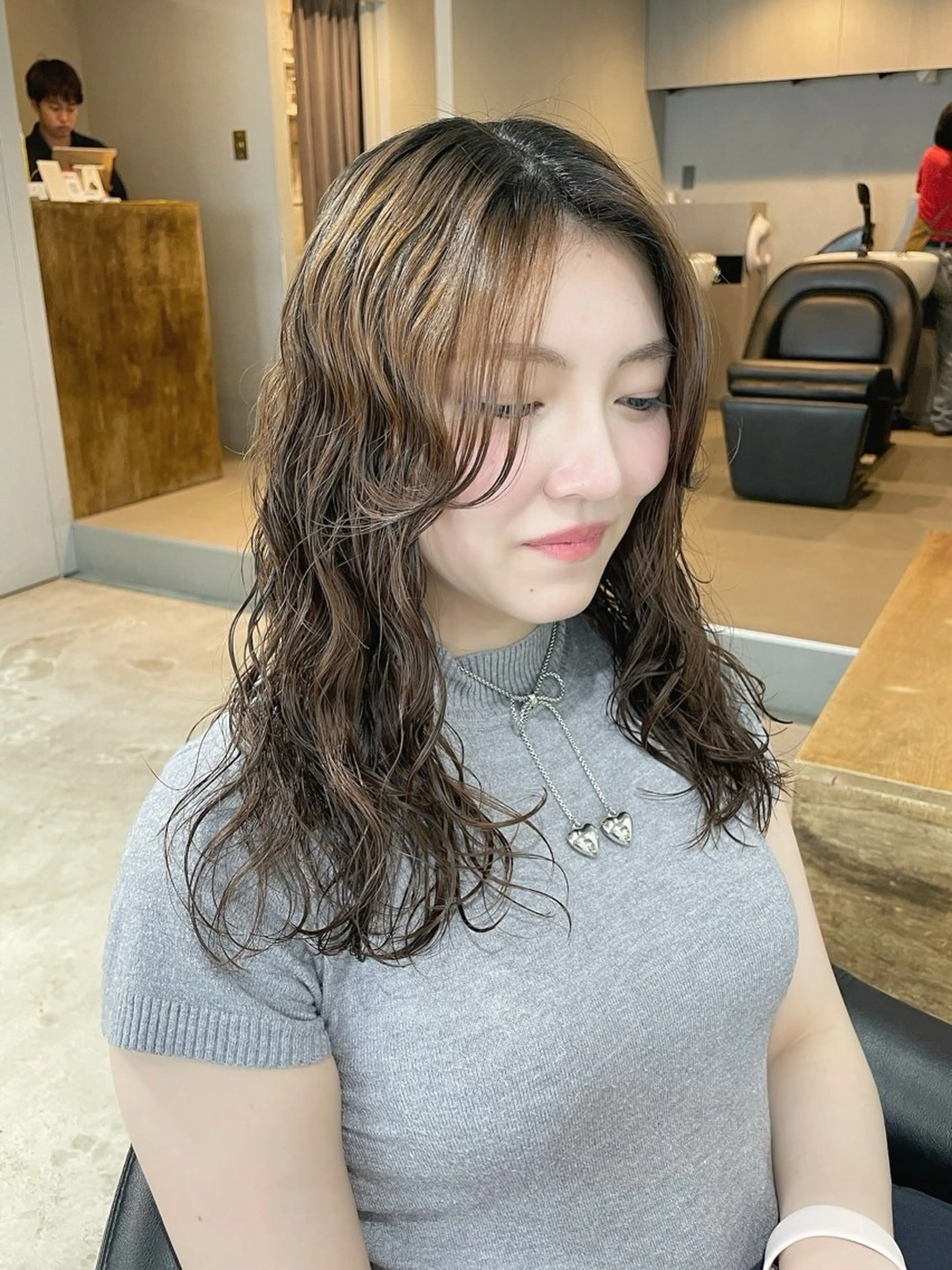 セミロング パーマ セミロングパーマ 縮毛矯正 カット パーマ トリートメント 【arc】Ruri コテ巻き風パーマのヘアスタイル