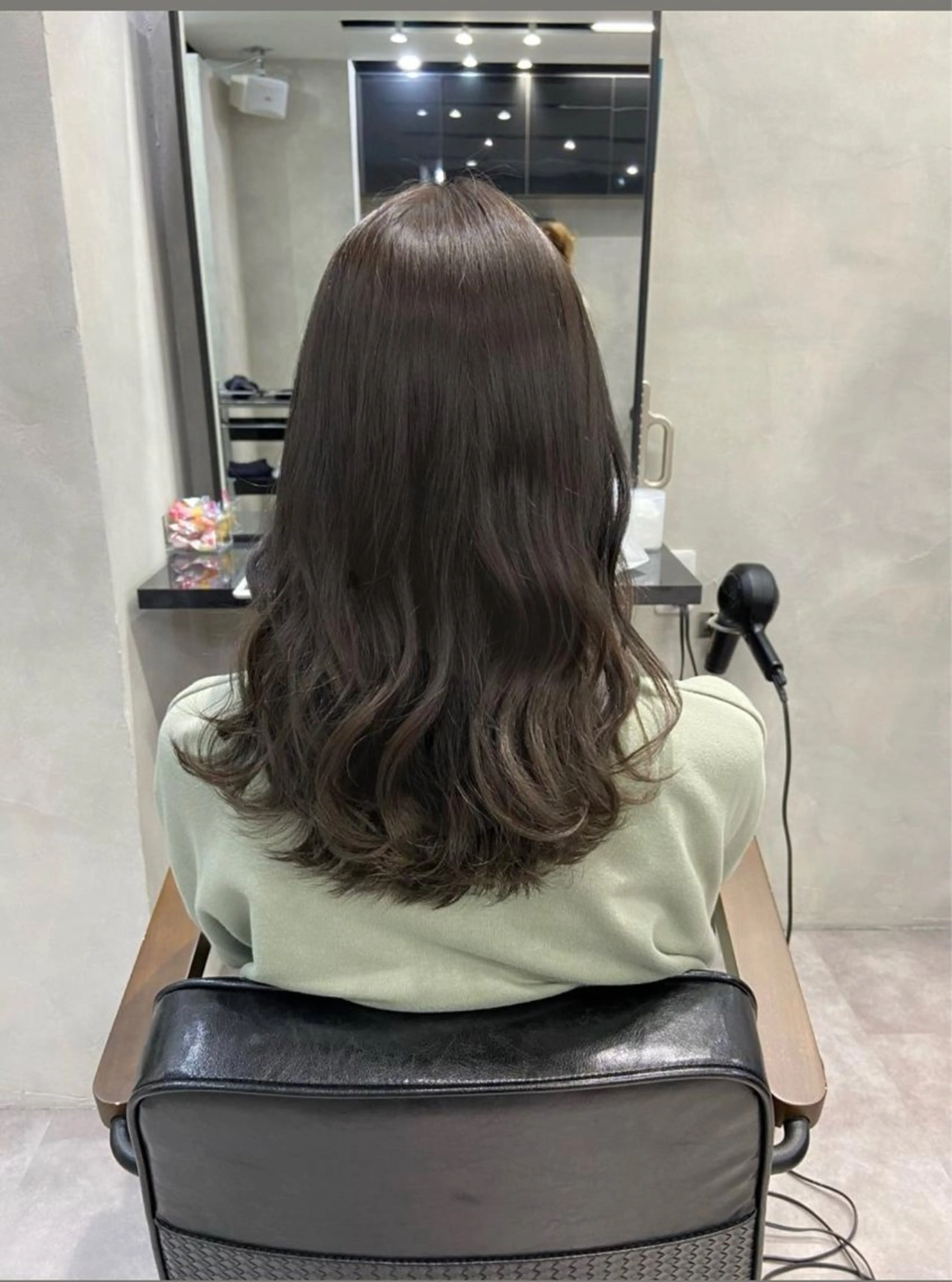 セミロング 濱川響太レディース カットモデルのヘアスタイル