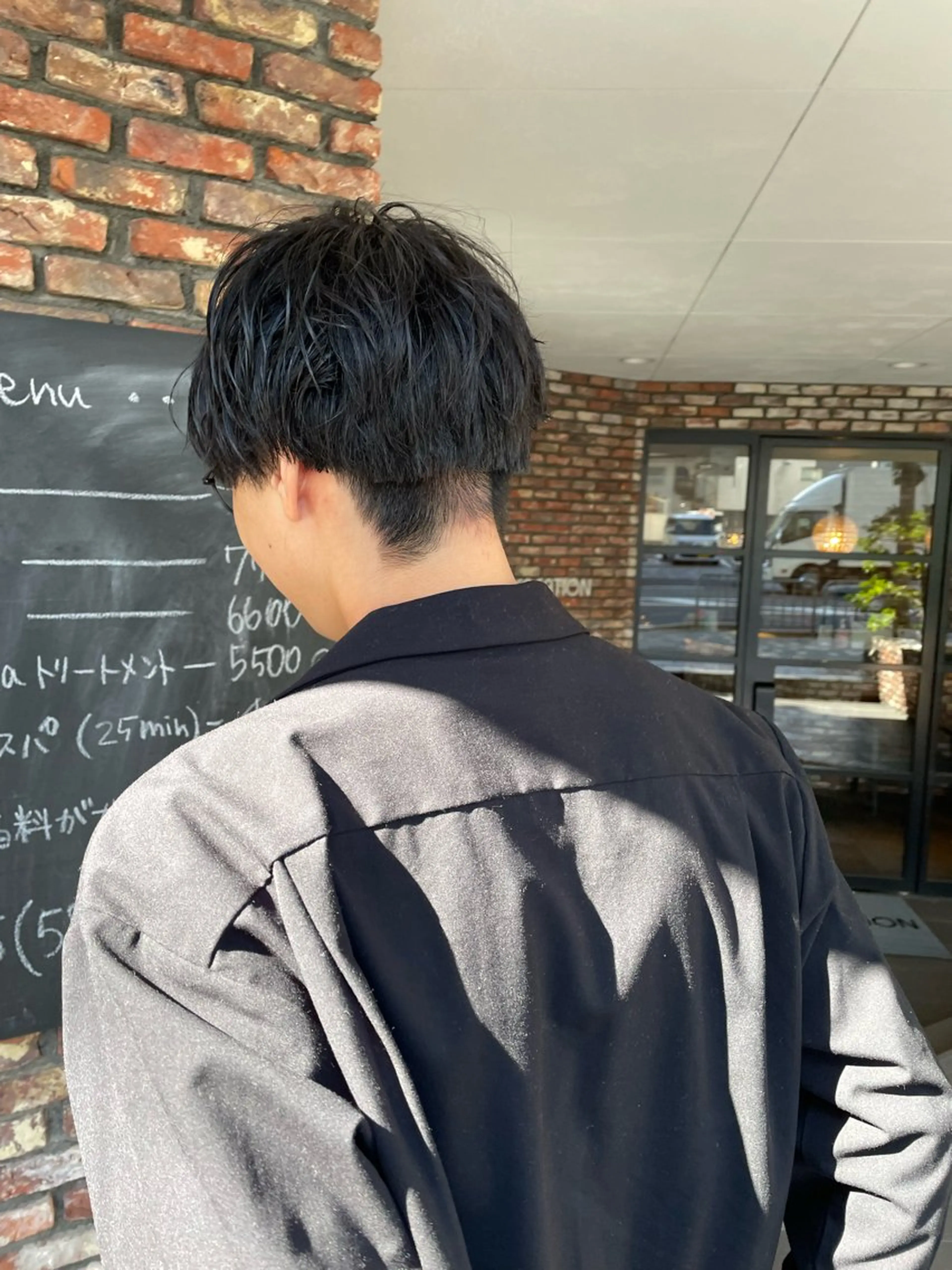 メンズ ショート 顔周りレイヤー/マオのヘアスタイル