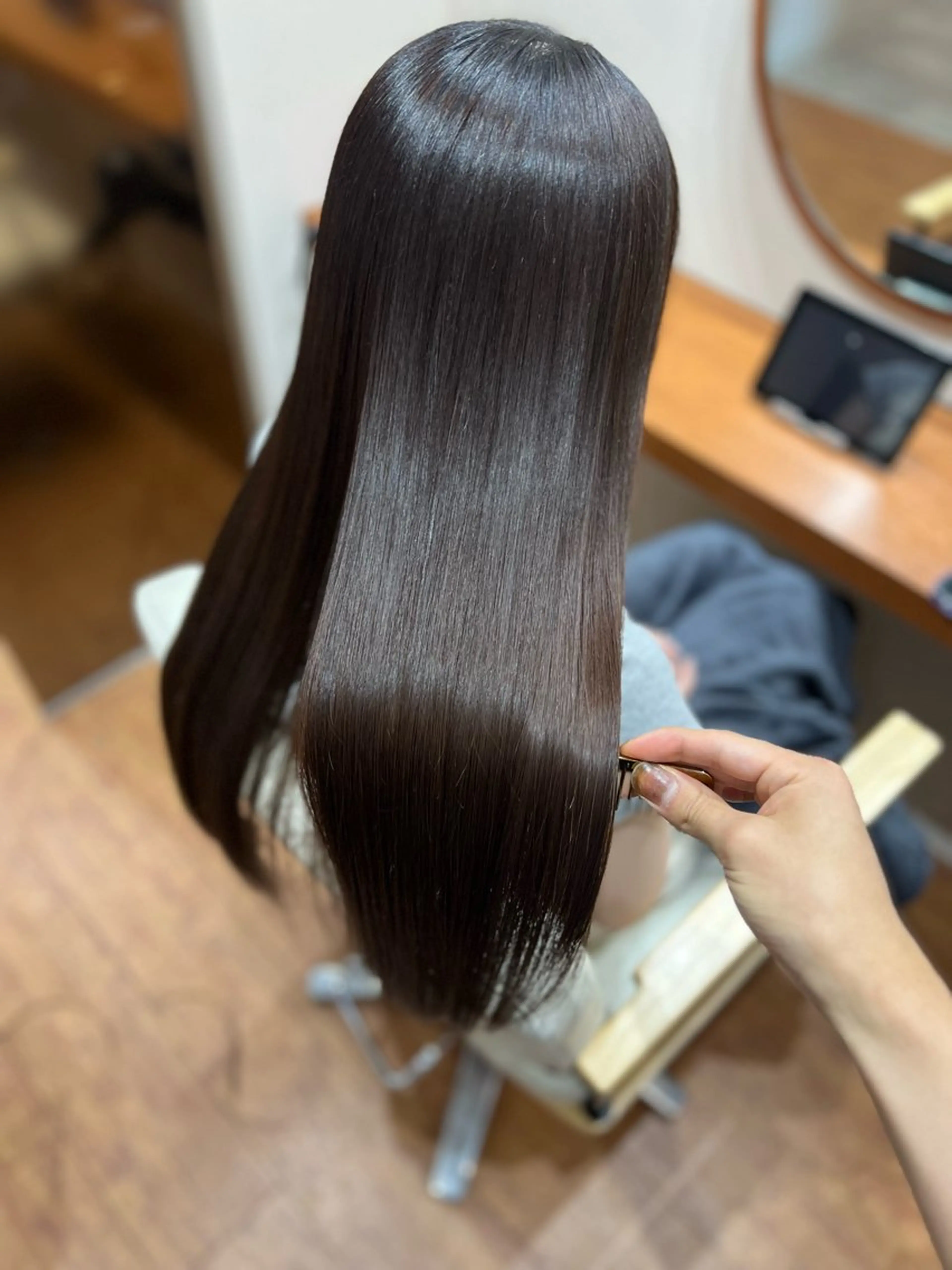 ロング カット 縮毛矯正 トリートメント 艶髪/透明感 レイヤー YUKIのヘアスタイル