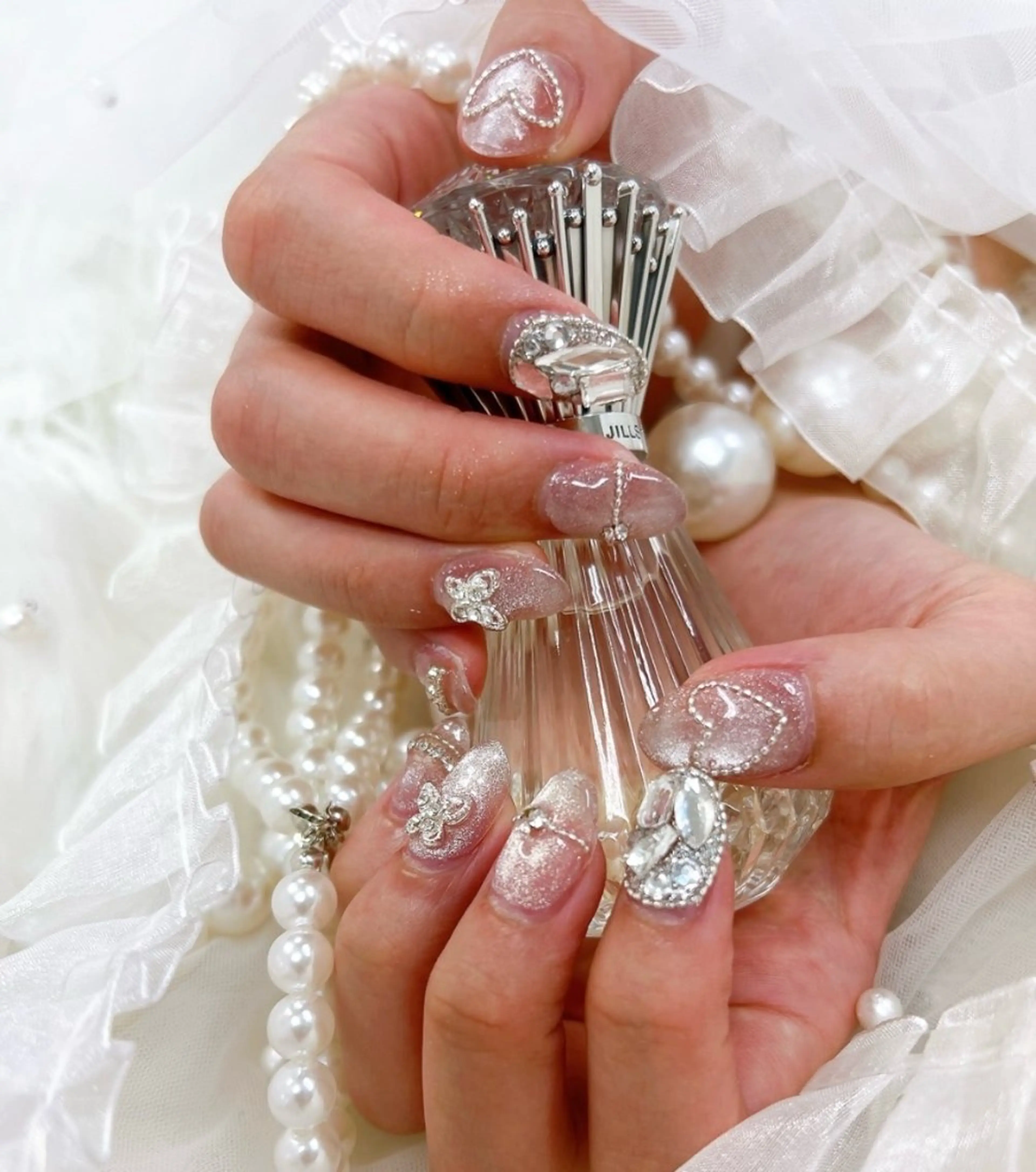 ネイル フレンチネイル ジェルネイル ガラスフレンチ マグネットネイル オフィスネイル クイーンズネイル銀座所属・Queeens nailのネイルデザイン