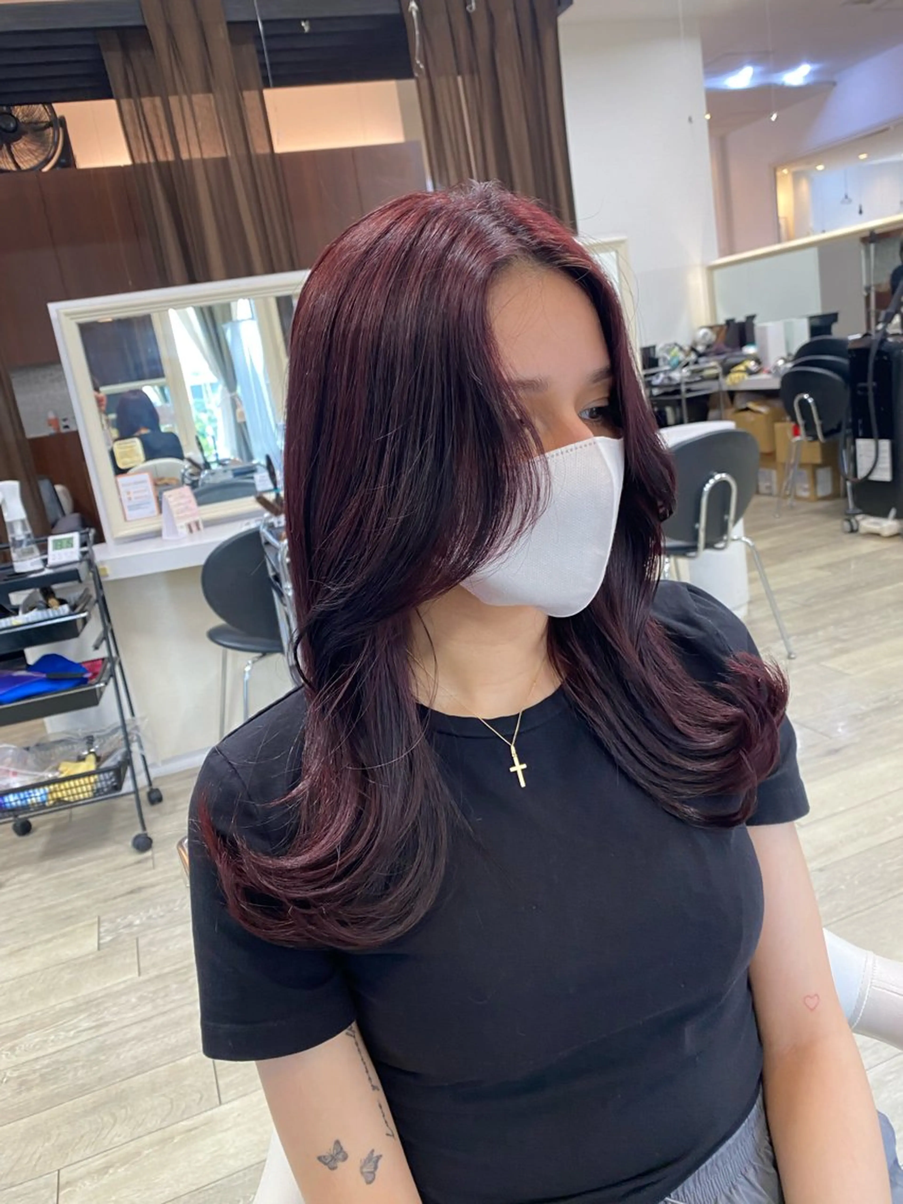 セミロング カラー 顔まわりレイヤー 韓国風ヘア レイヤーカット カット ヘアカラー トリートメント 市川 博紀 副店長のヘアスタイル
