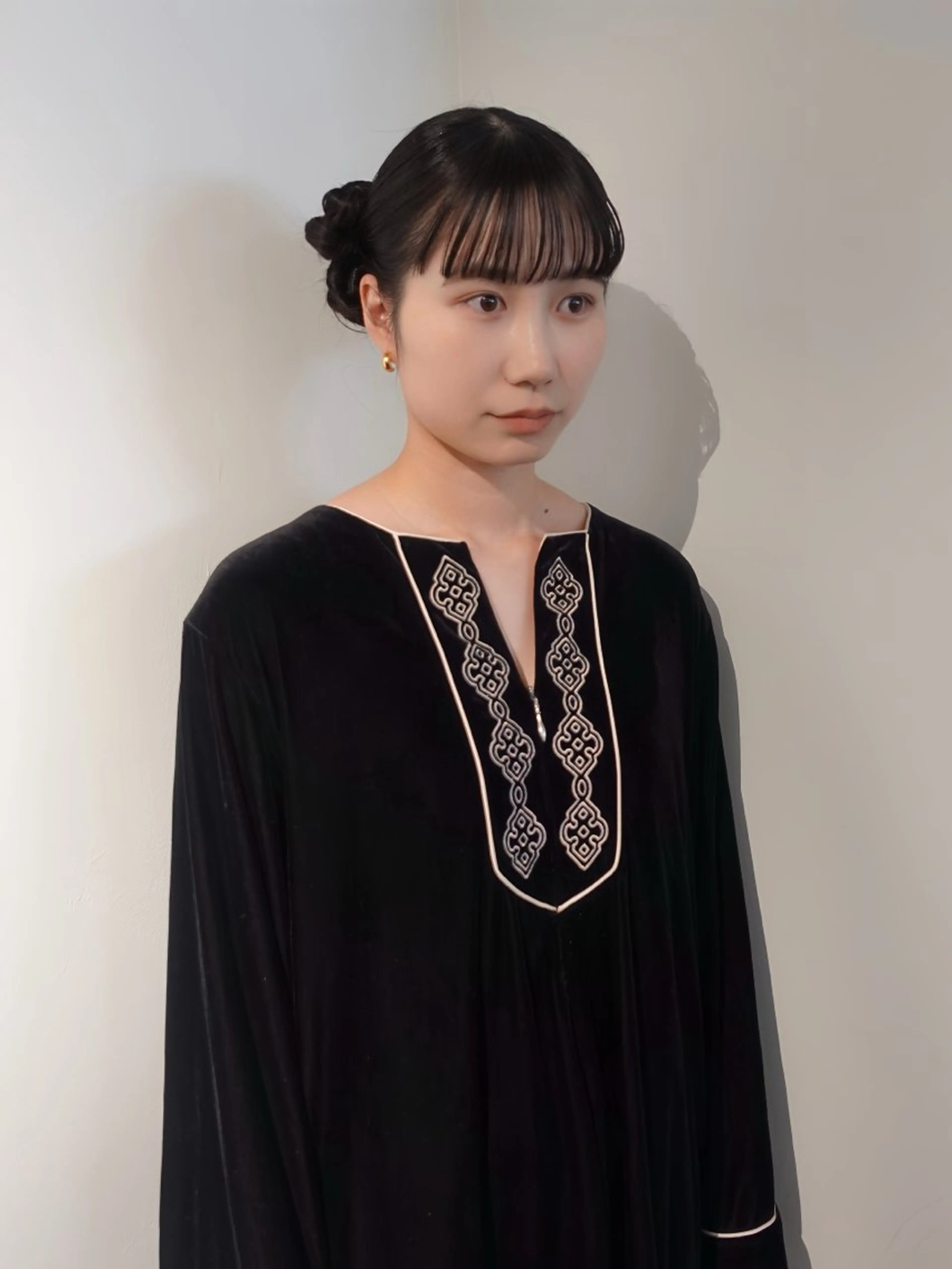 セミロング カラー ヘアアレンジ 結婚式・ブライダル ヘアセット mina 🌷のヘアスタイル