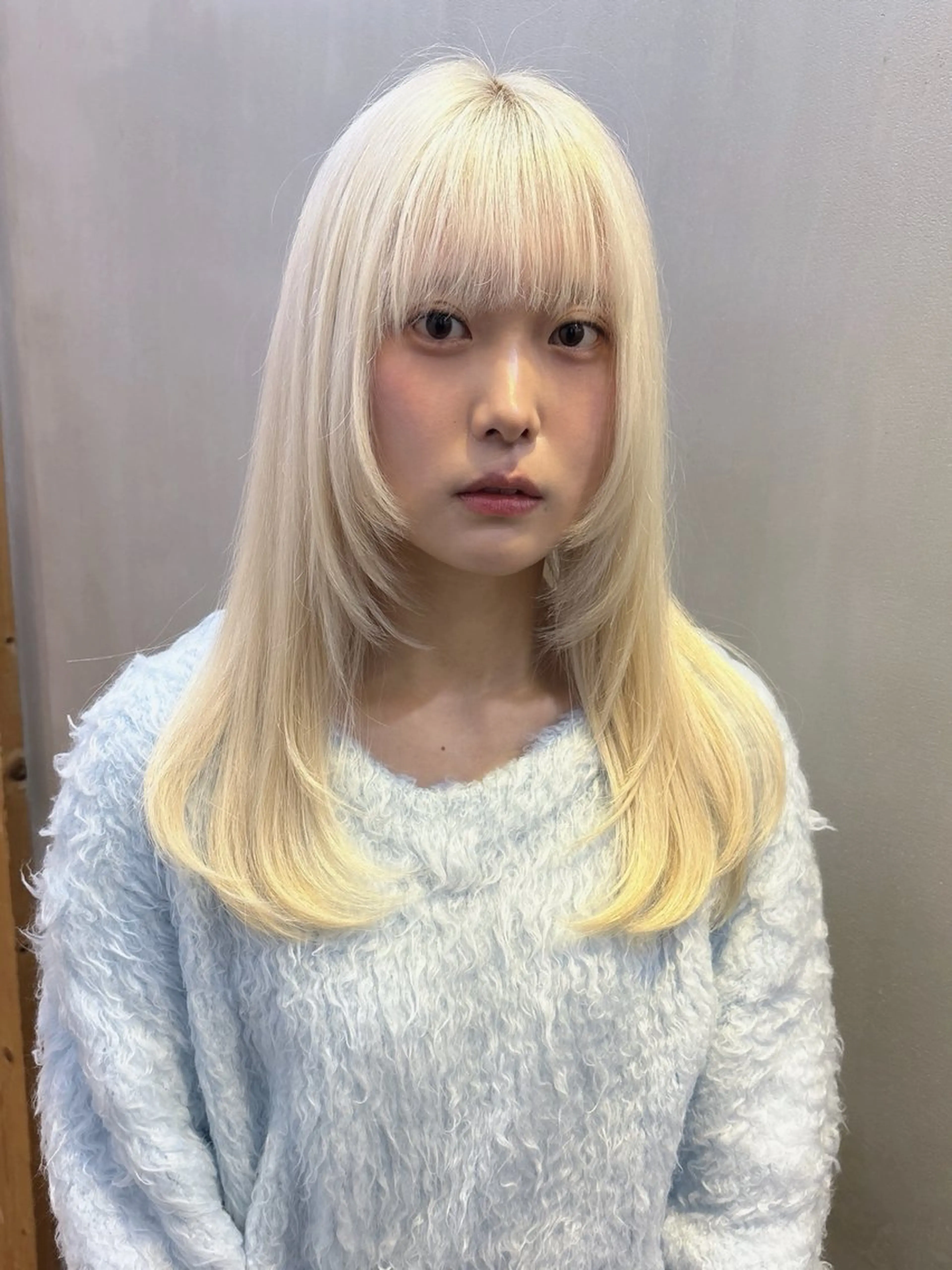 セミロング ヘアカラー 🫐寒色系カラー 🫐ヤマナカリリカのヘアスタイル