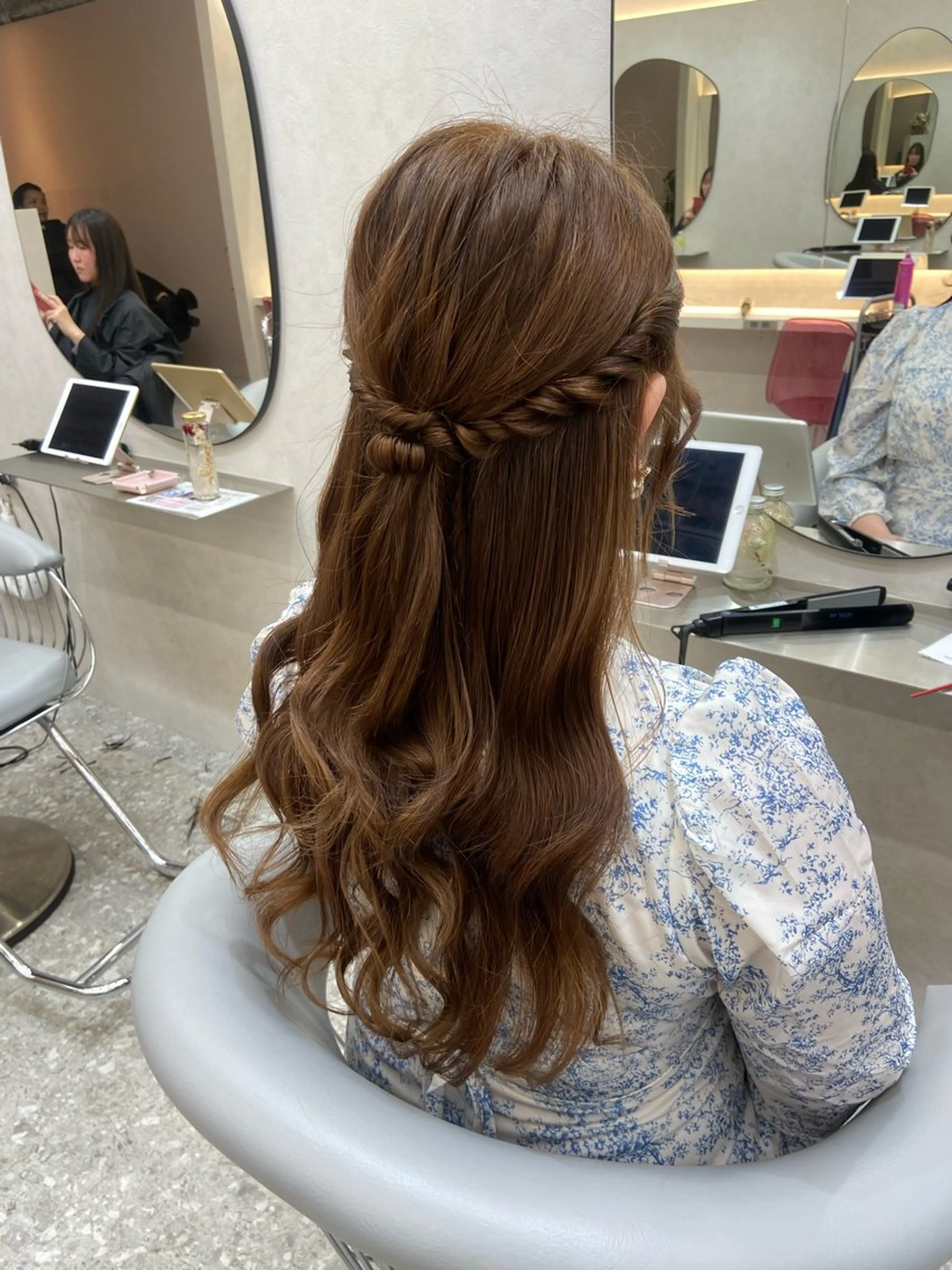 ロング ヘアアレンジ ハーフアップ 簡単アレンジ ヘアセット 新宿/韓国ヘア 中明度カラー/かやのヘアスタイル