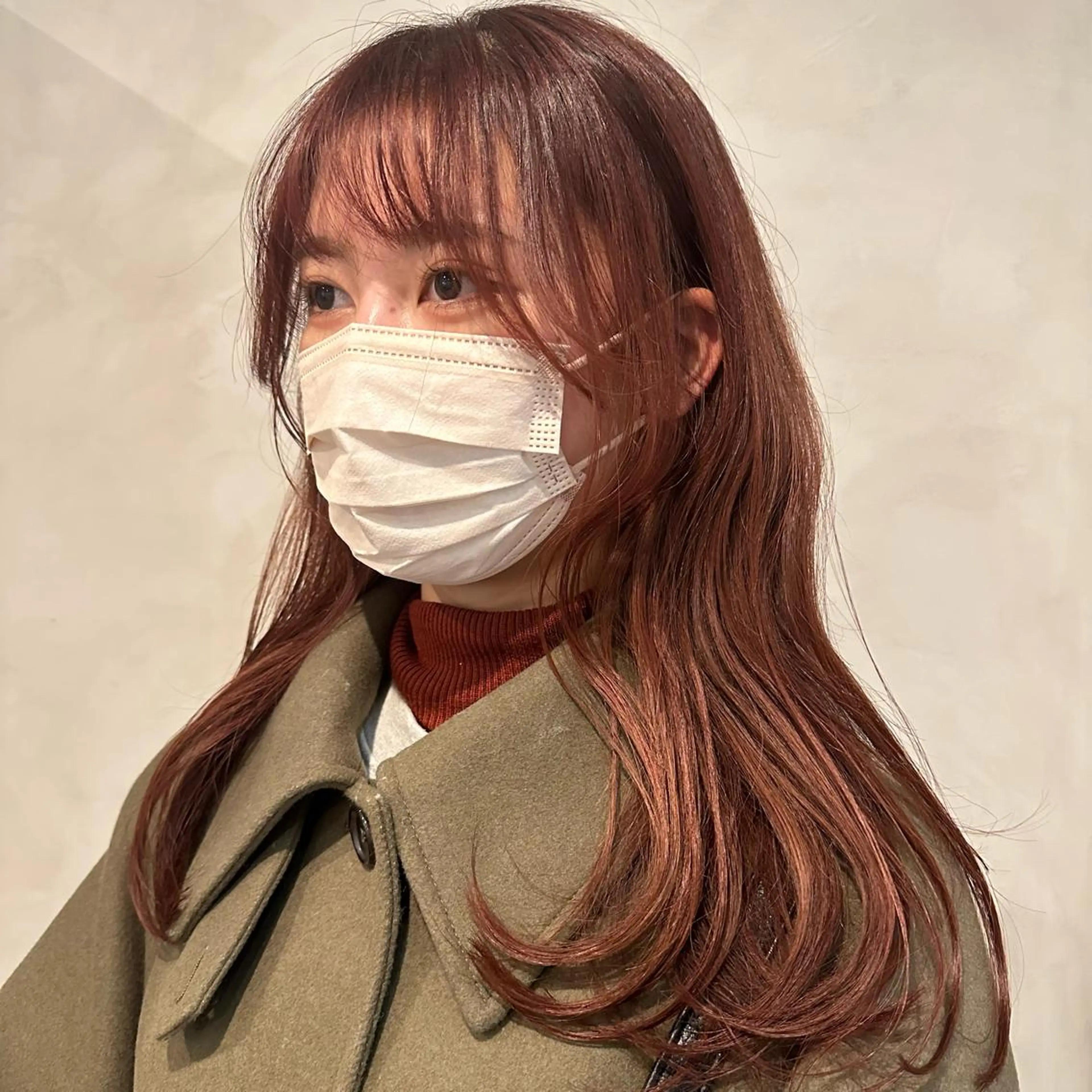 セミロング カラー ブリーチ ブリーチなしカラー ピンクカラー カット ヘアカラー トリートメント Aust hair Stella新宿所属・Yuki☺︎パーマ レイヤーカットのヘアスタイル