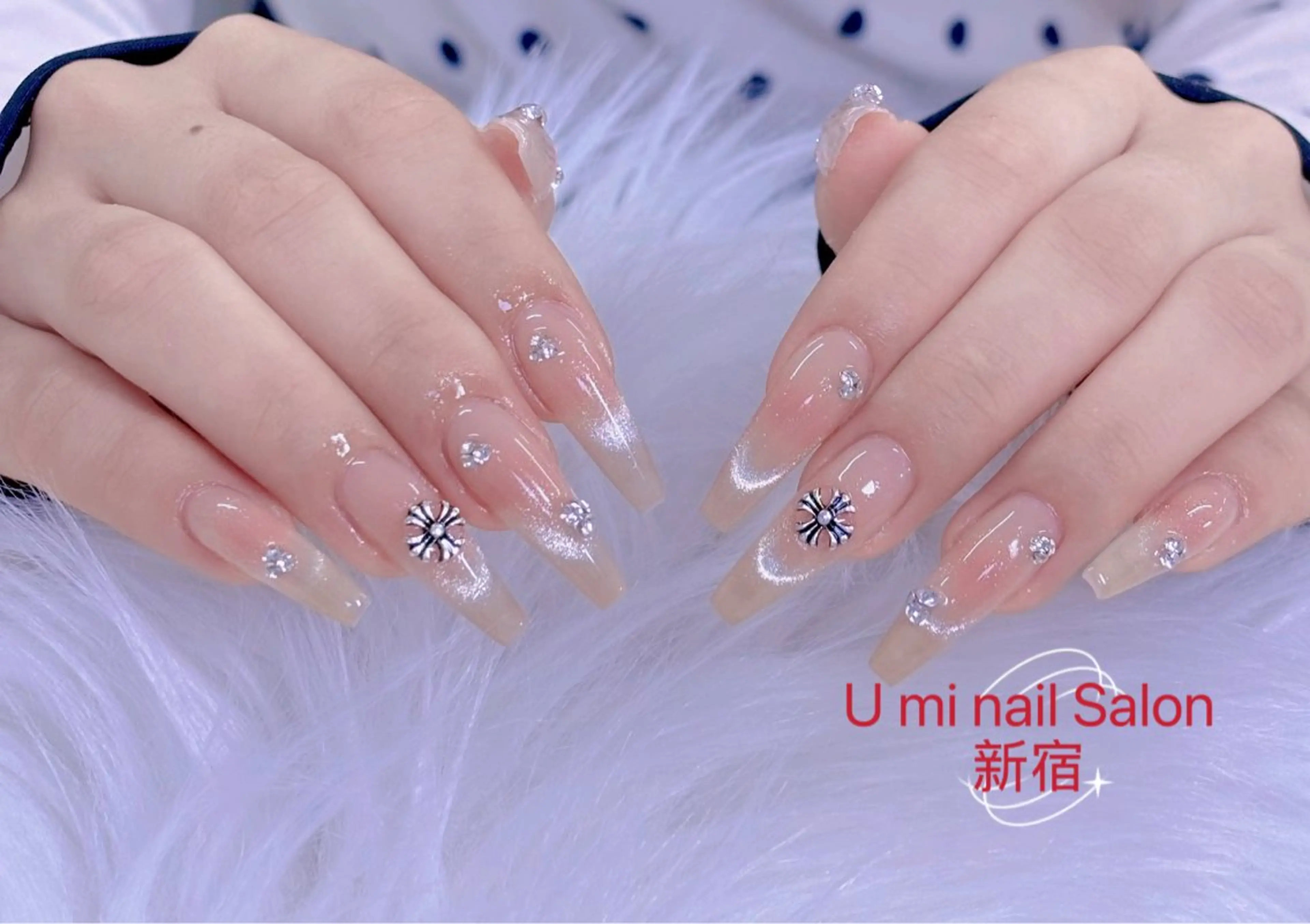 ネイル UMI ネイルサロン新宿🎀のネイルデザイン