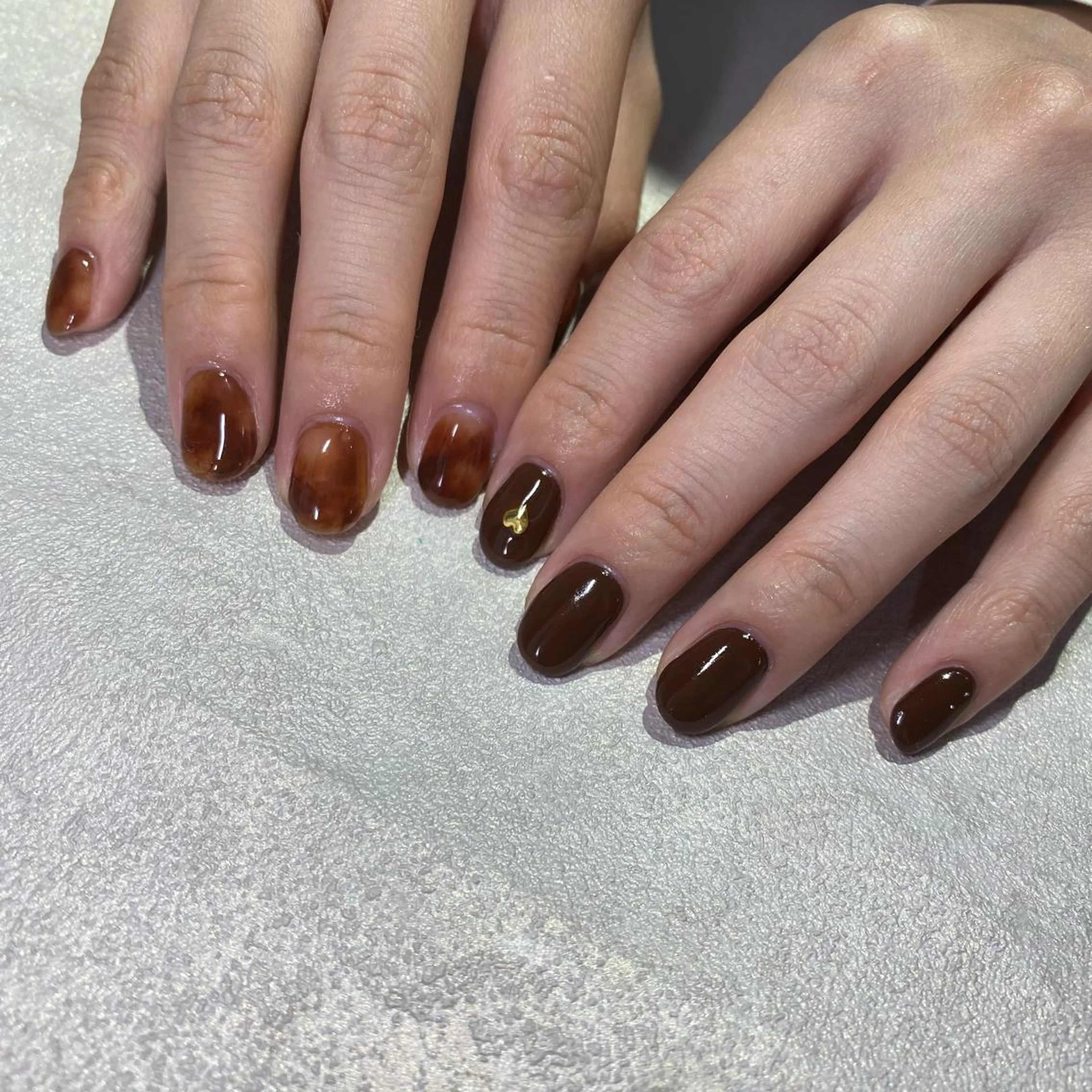 ネイル ハンドネイル Amber21.所属・Nagahama Akariのネイルデザイン