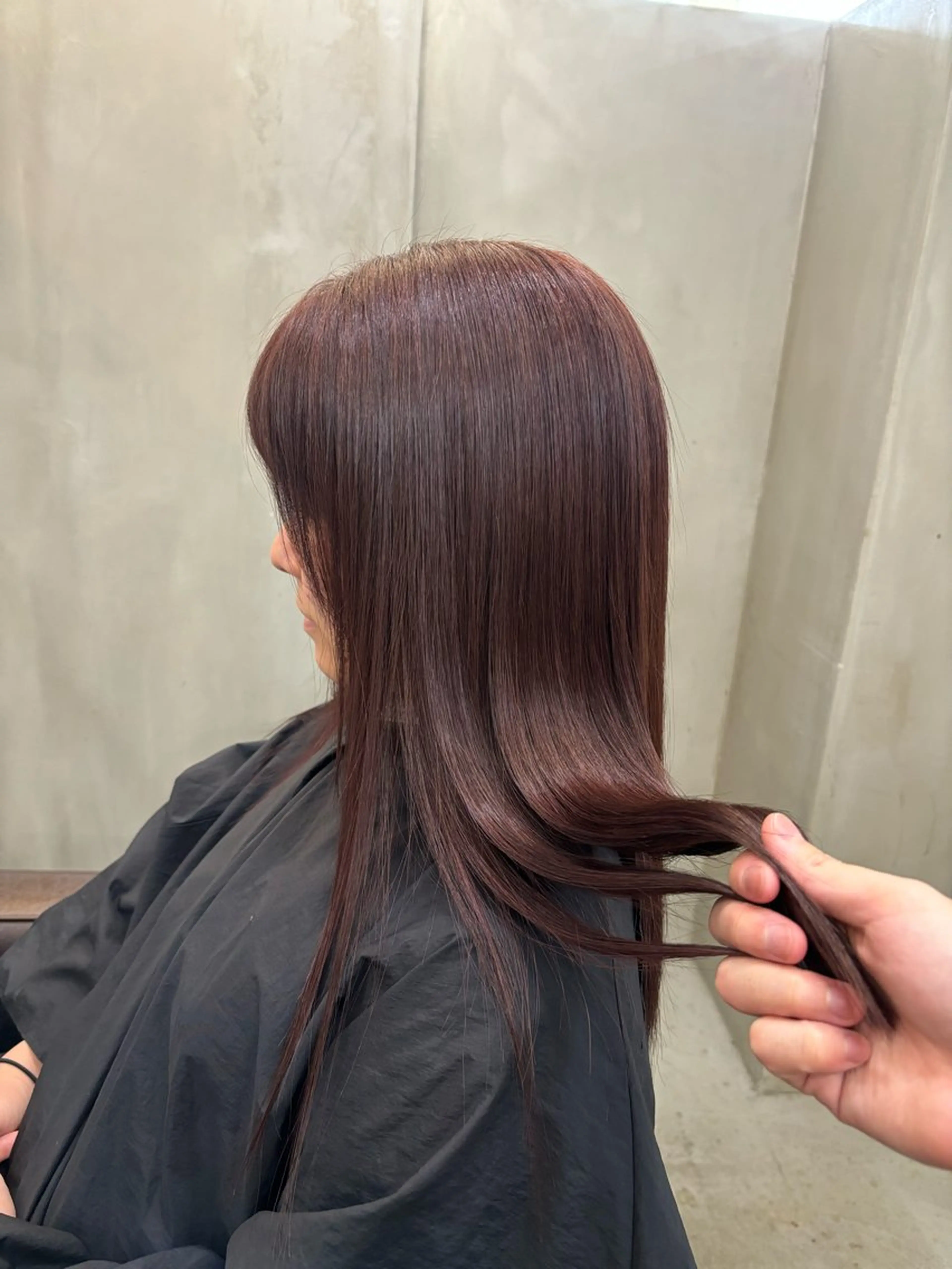 セミロング カラー ブラウンカラー ピンクカラー ピンクブラウン ヘアカラー VOYAGE所属・中園 康のヘアスタイル