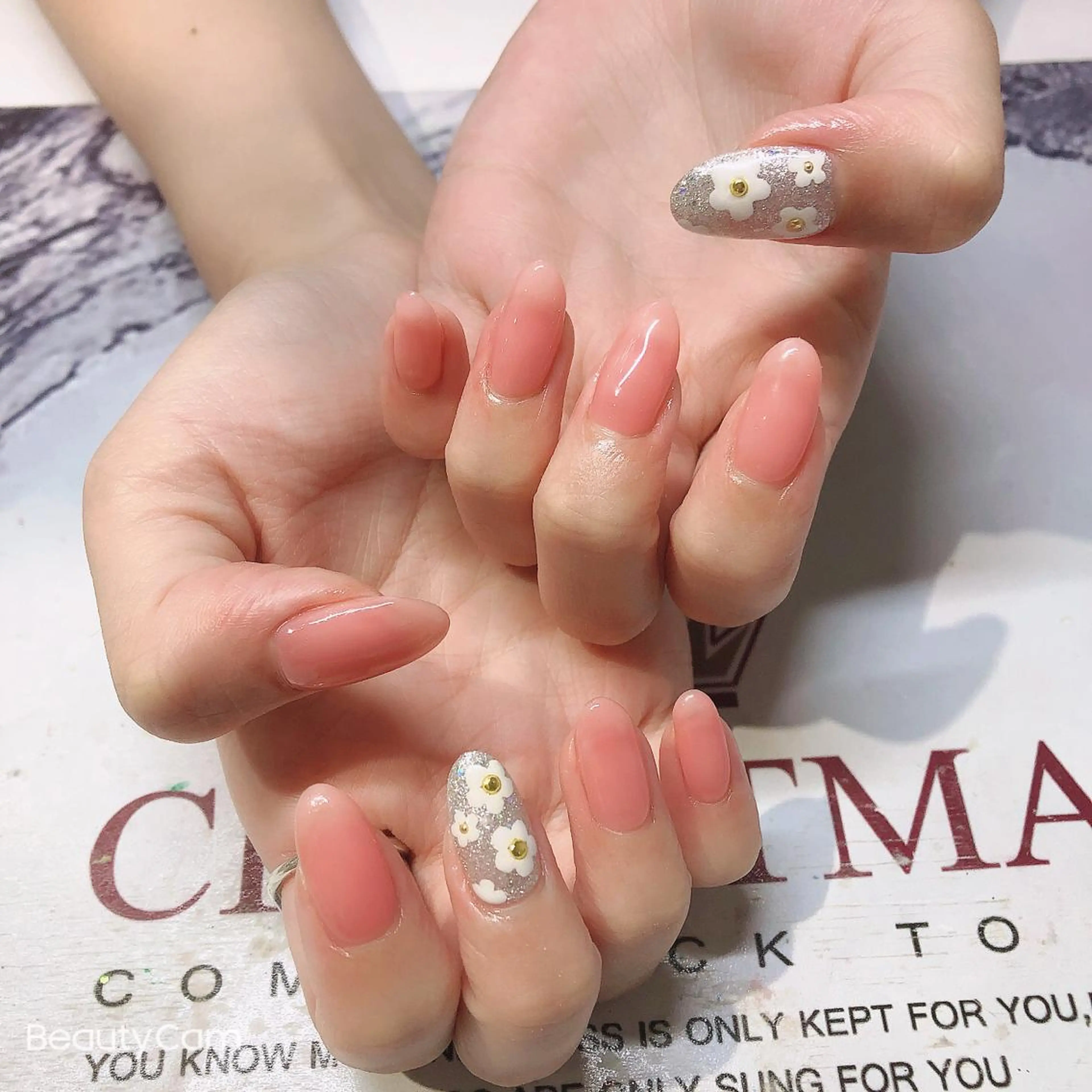 ネイル Guarendo錦糸町店所属・ガレンドウ 白澤 愛子のネイルデザイン