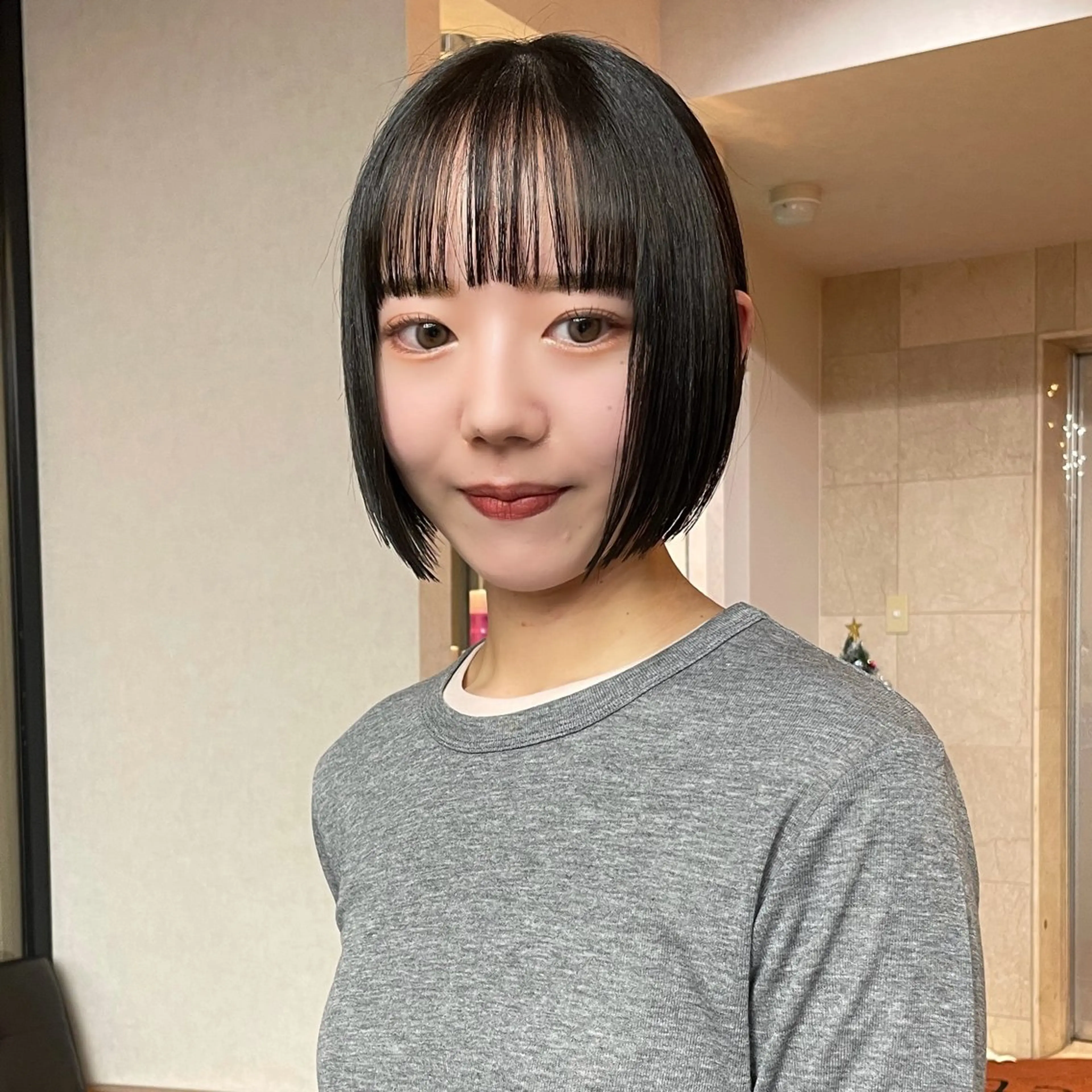 ショート カラー カット ヘアカラー トリートメント 透明感/ベージュ/ 艶髪/ボブ🫧門脇由のヘアスタイル