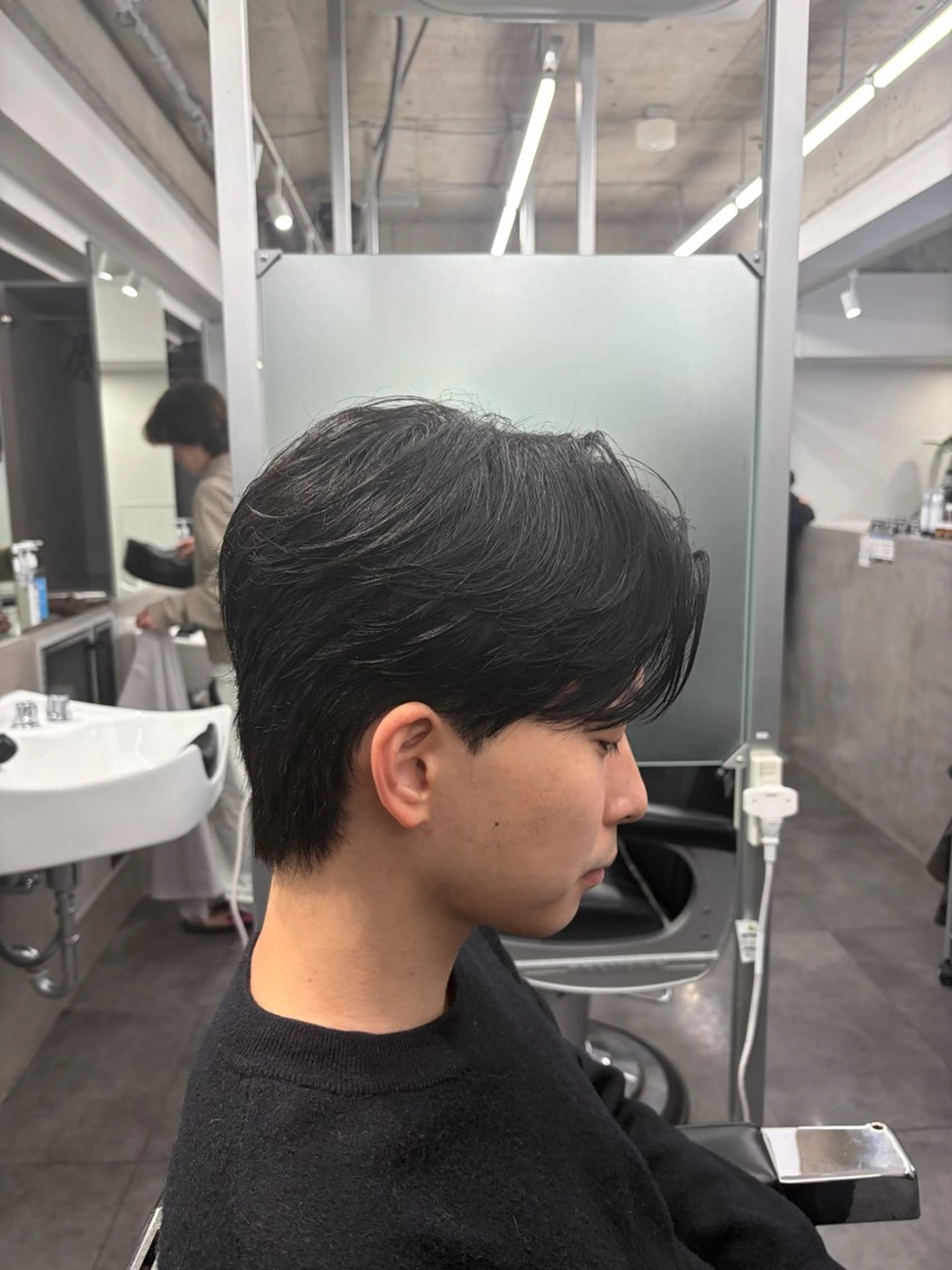 ショート メンズ センターパート カット パーマ特化 スタイリスト石田のヘアスタイル