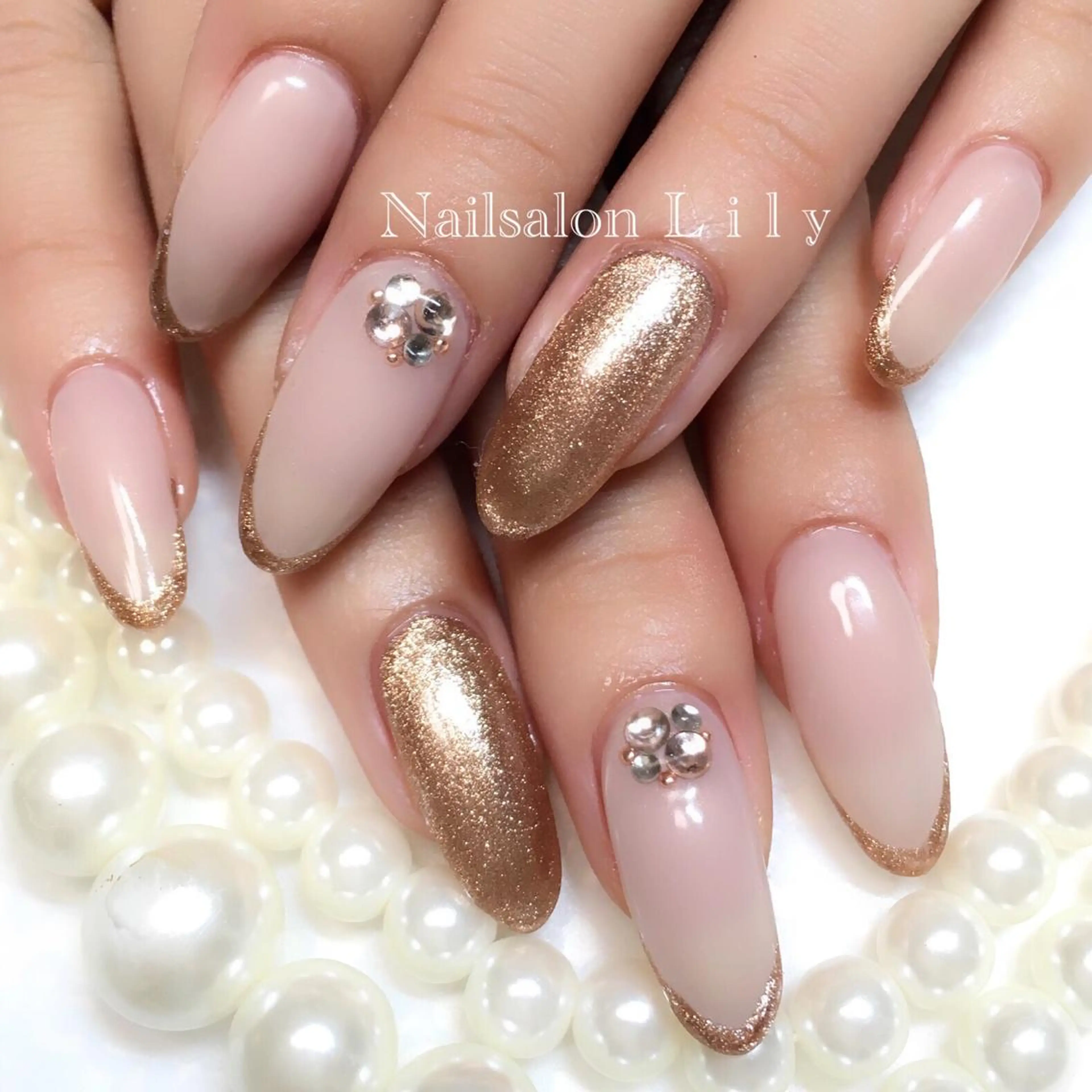 ネイル ゴールド ラメ(グリッター) ピンク Nailsalon Lilyのネイルデザイン
