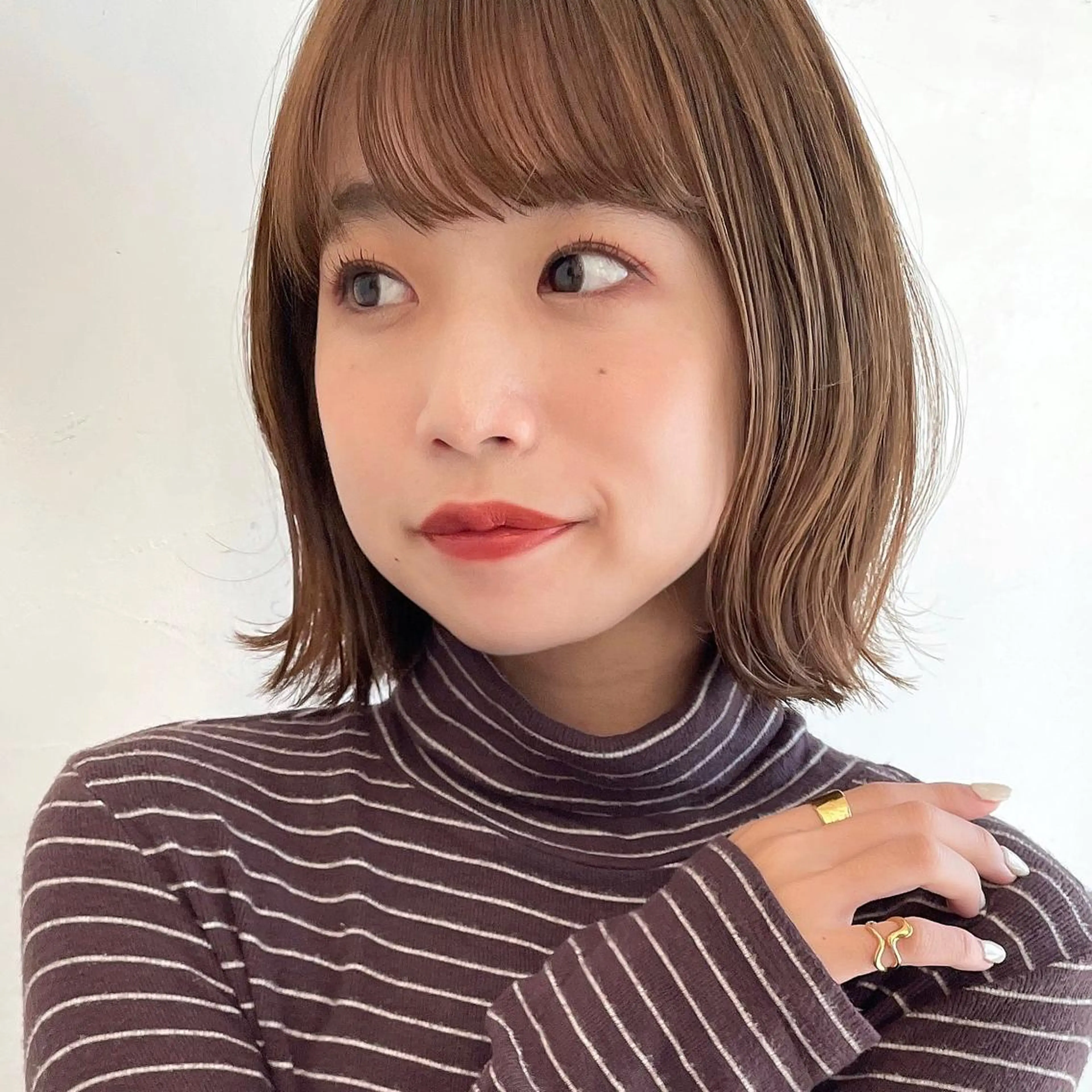 ショート カラー ベージュカラー 透明感カラー 外ハネヘア トリートメント OAK 学芸大学所属・秋葉萌　透明感カラー /レイヤー/ボブ♡のヘアスタイル