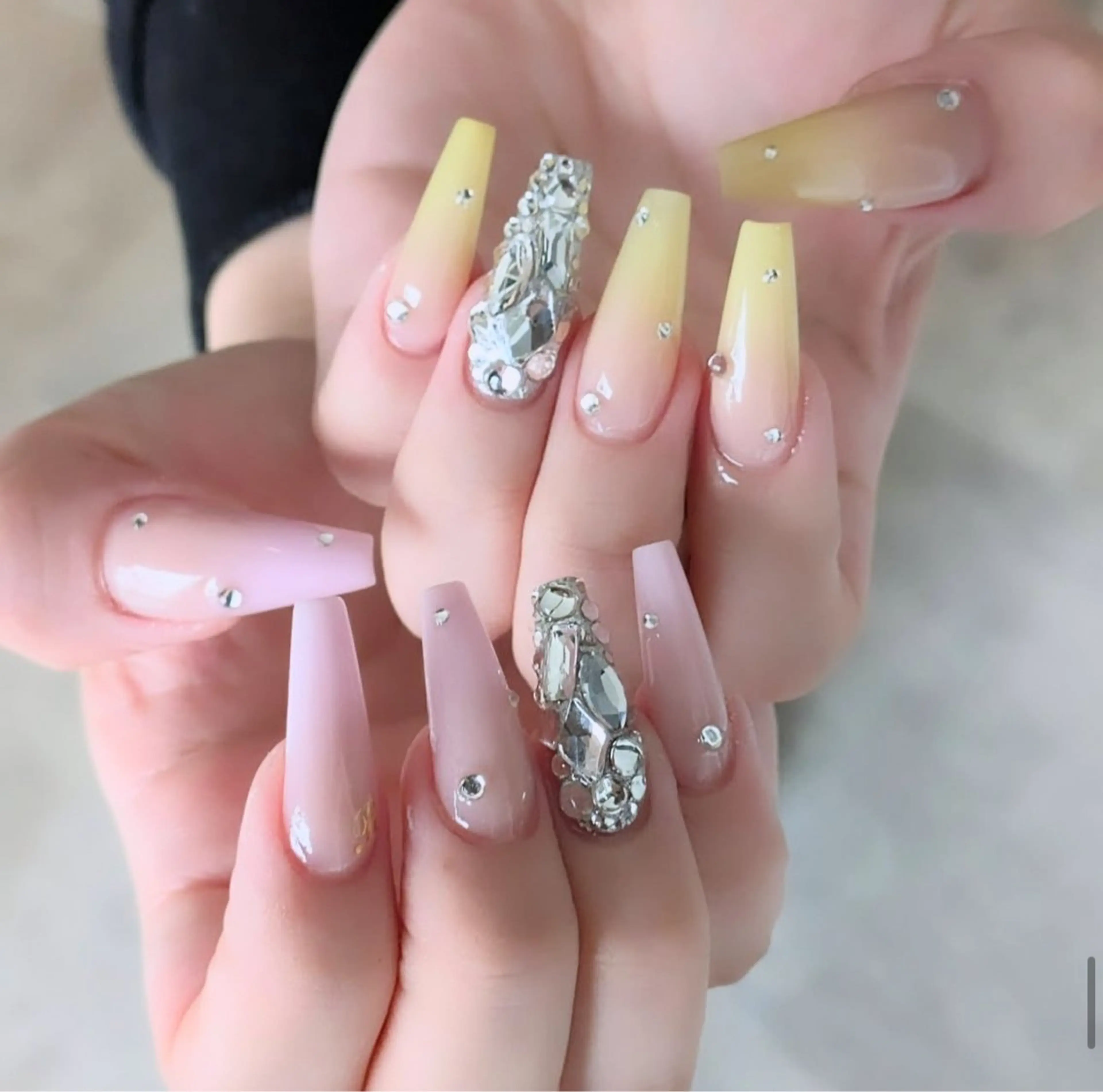 ネイル ジェルネイル 韓国ネイル マグネットネイル ネイルチップ 冬ネイル Lenie Nail Salonのネイルデザイン