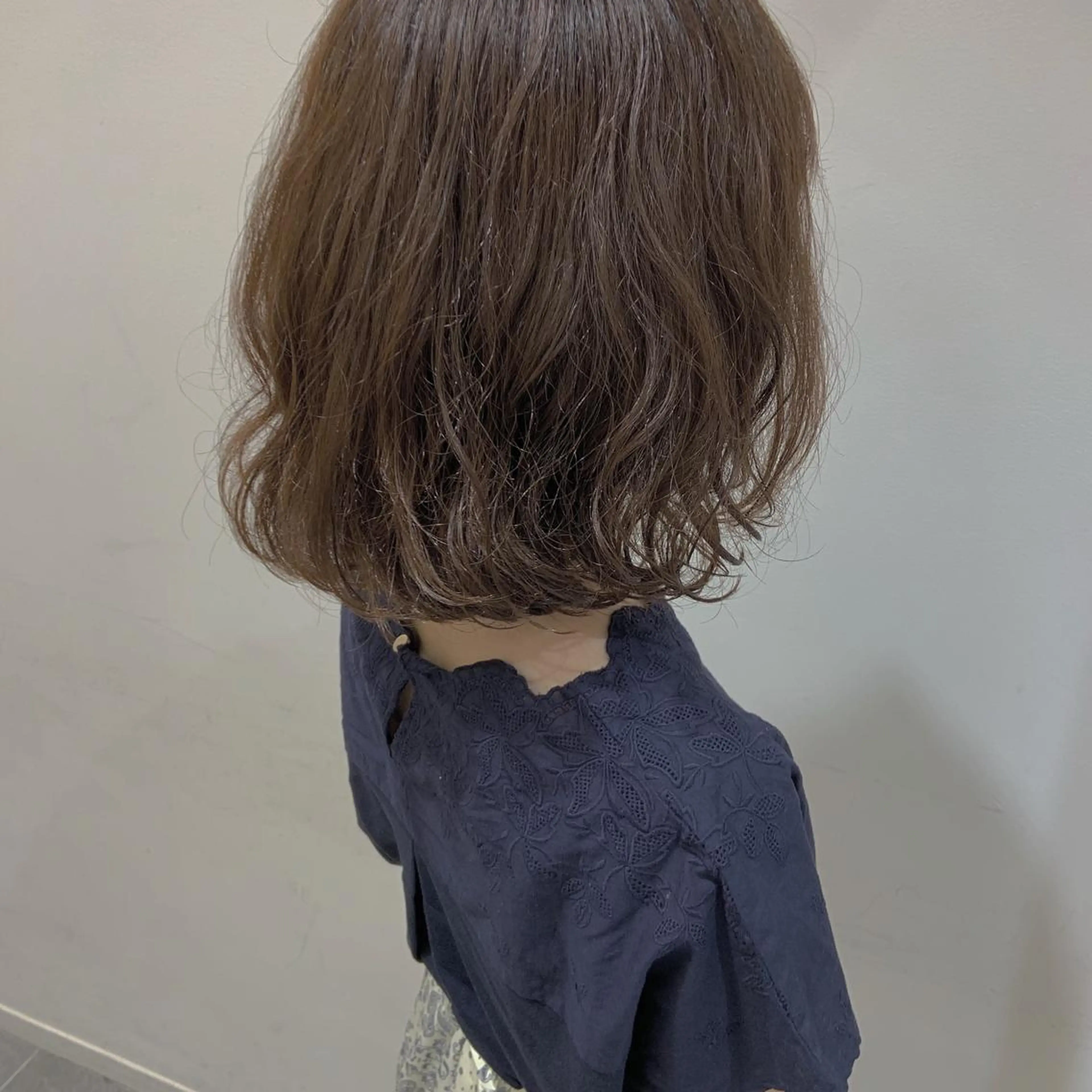 カラー タンバルモリパーマ 礒井メンキのヘアスタイル