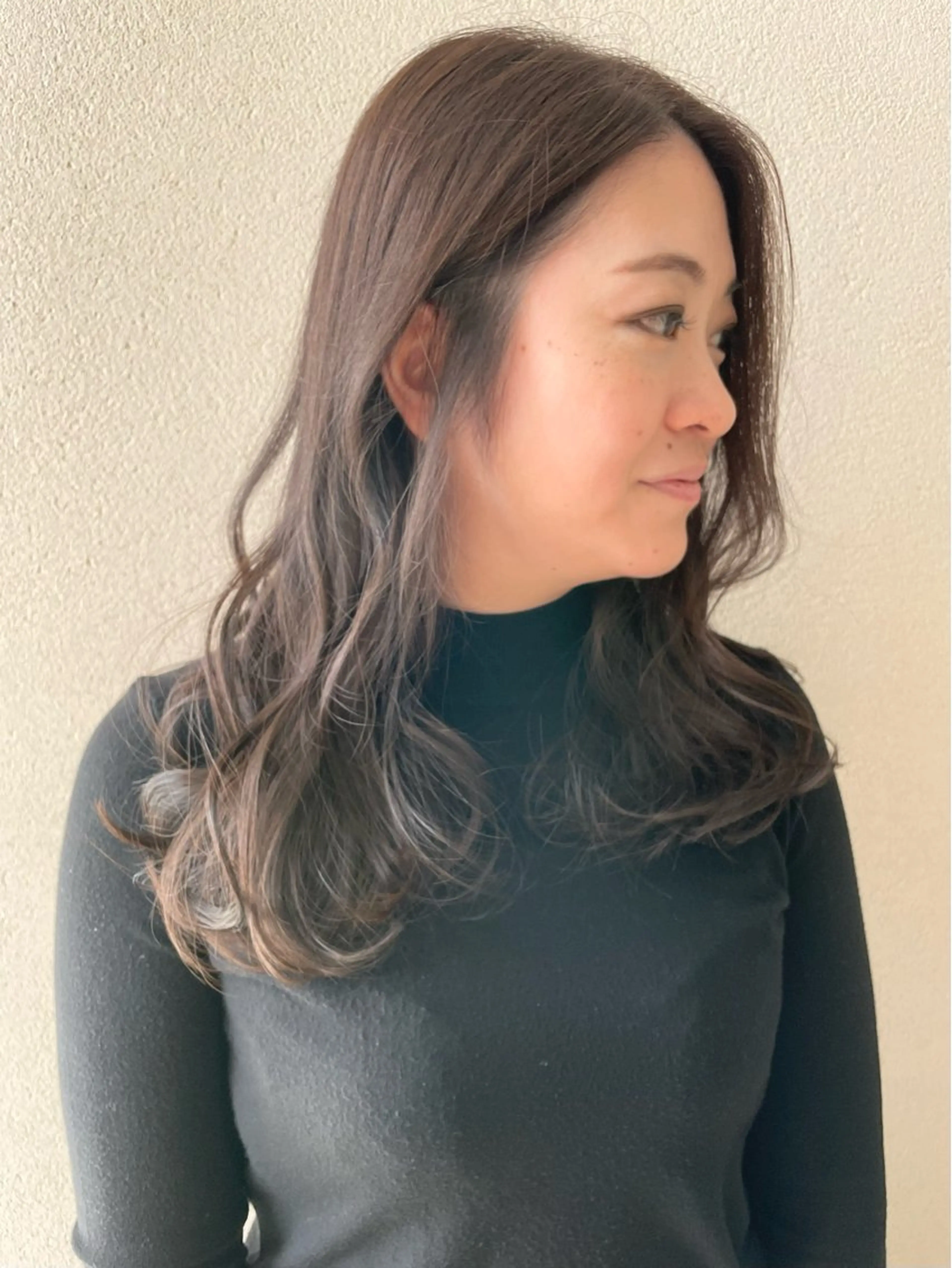 ロング カラー アッシュ 透明感カラー レイヤーカット ロング ローレイヤー 沢田 瞳のヘアスタイル