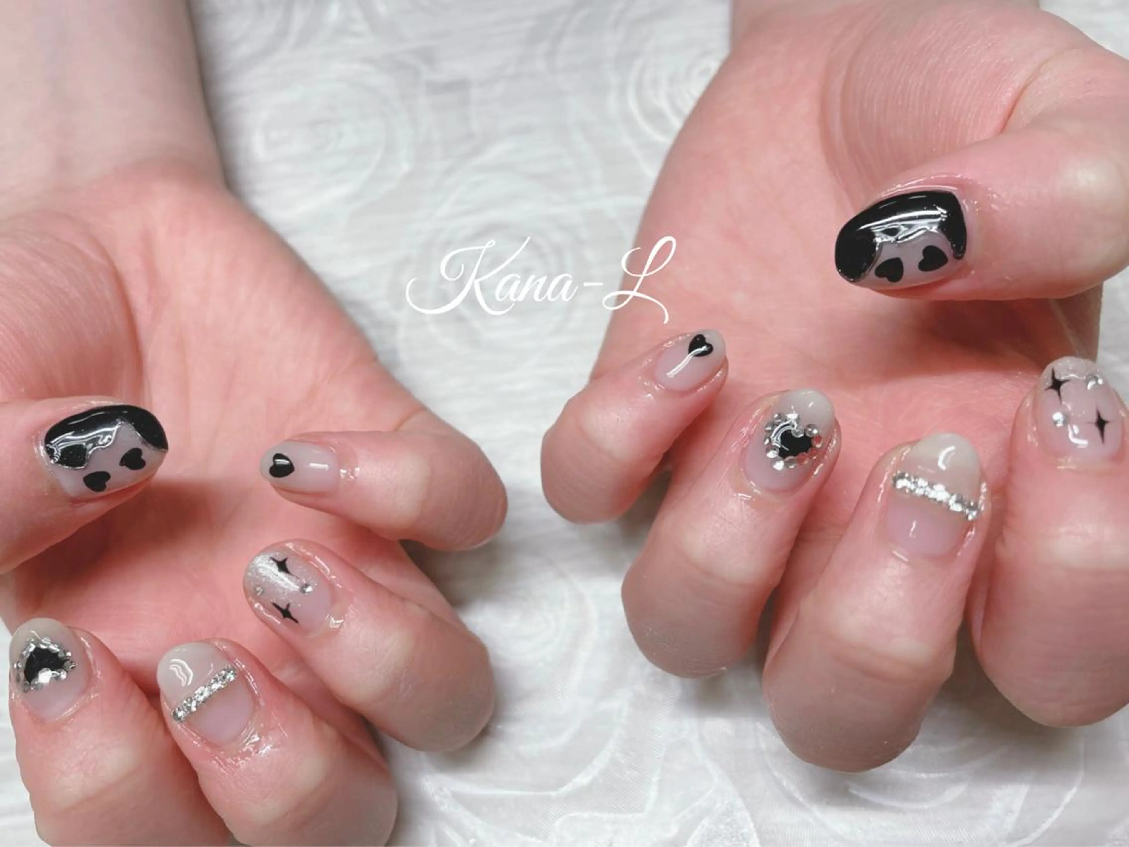 カラー ネイル ハート ニュアンスネイル 芦辺 香奈のネイルデザイン