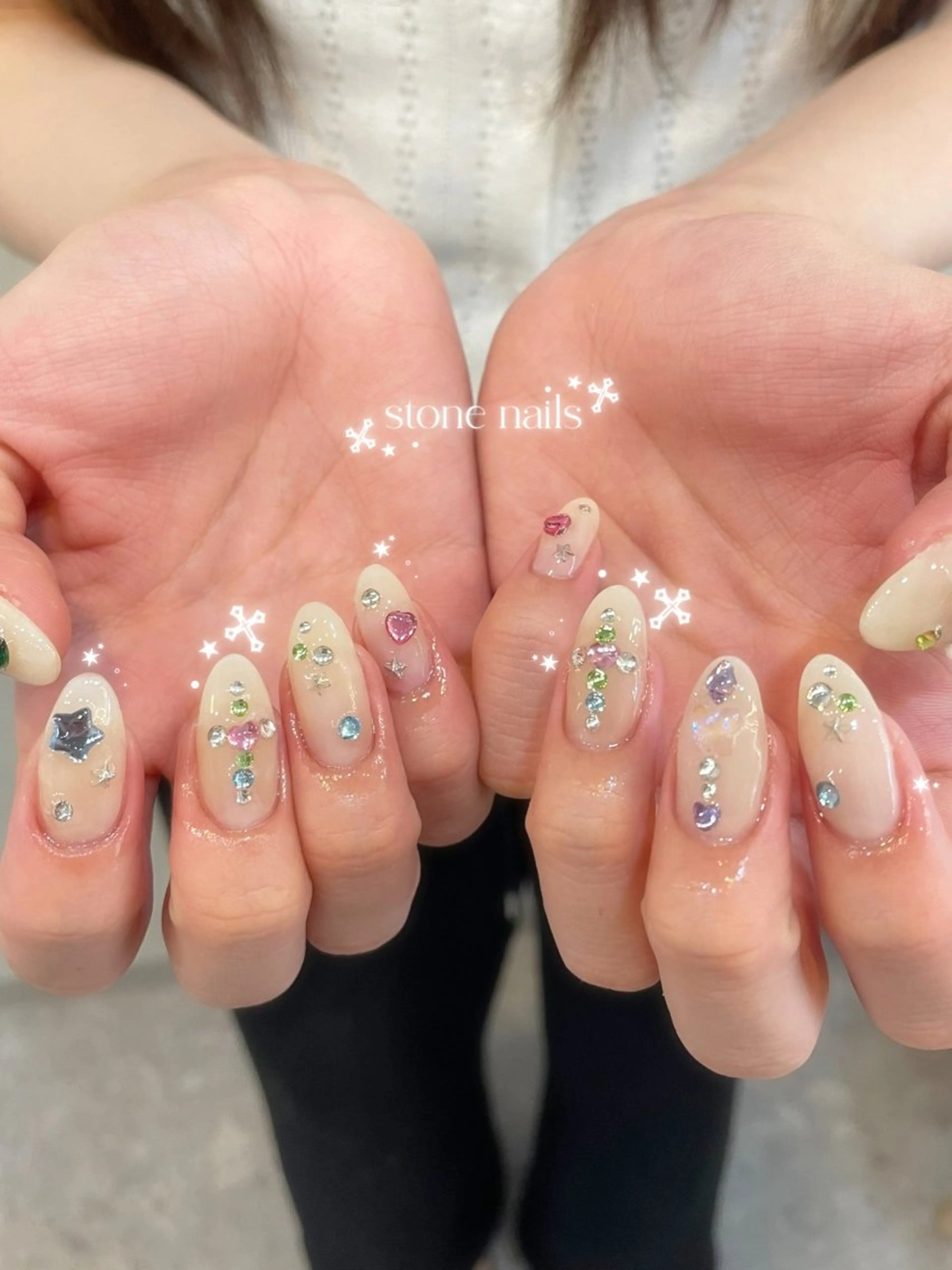 ネイル ストーンネイル 🌐mifumi🌐 Rommy　京橋のネイルデザイン